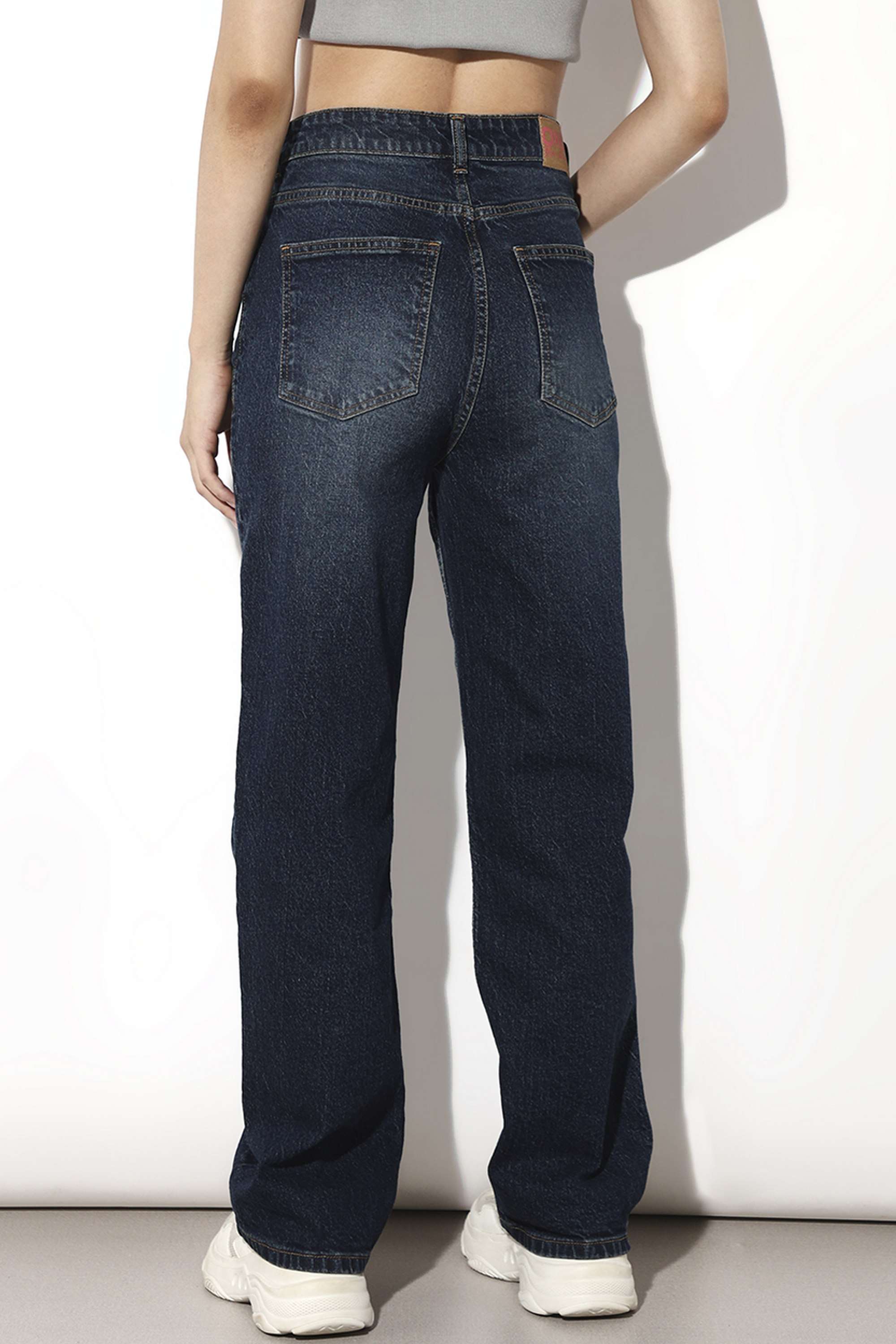 Solid-Straight-Fit-Cotton-Women-Casual-Wear-Light-Wash-Jeans