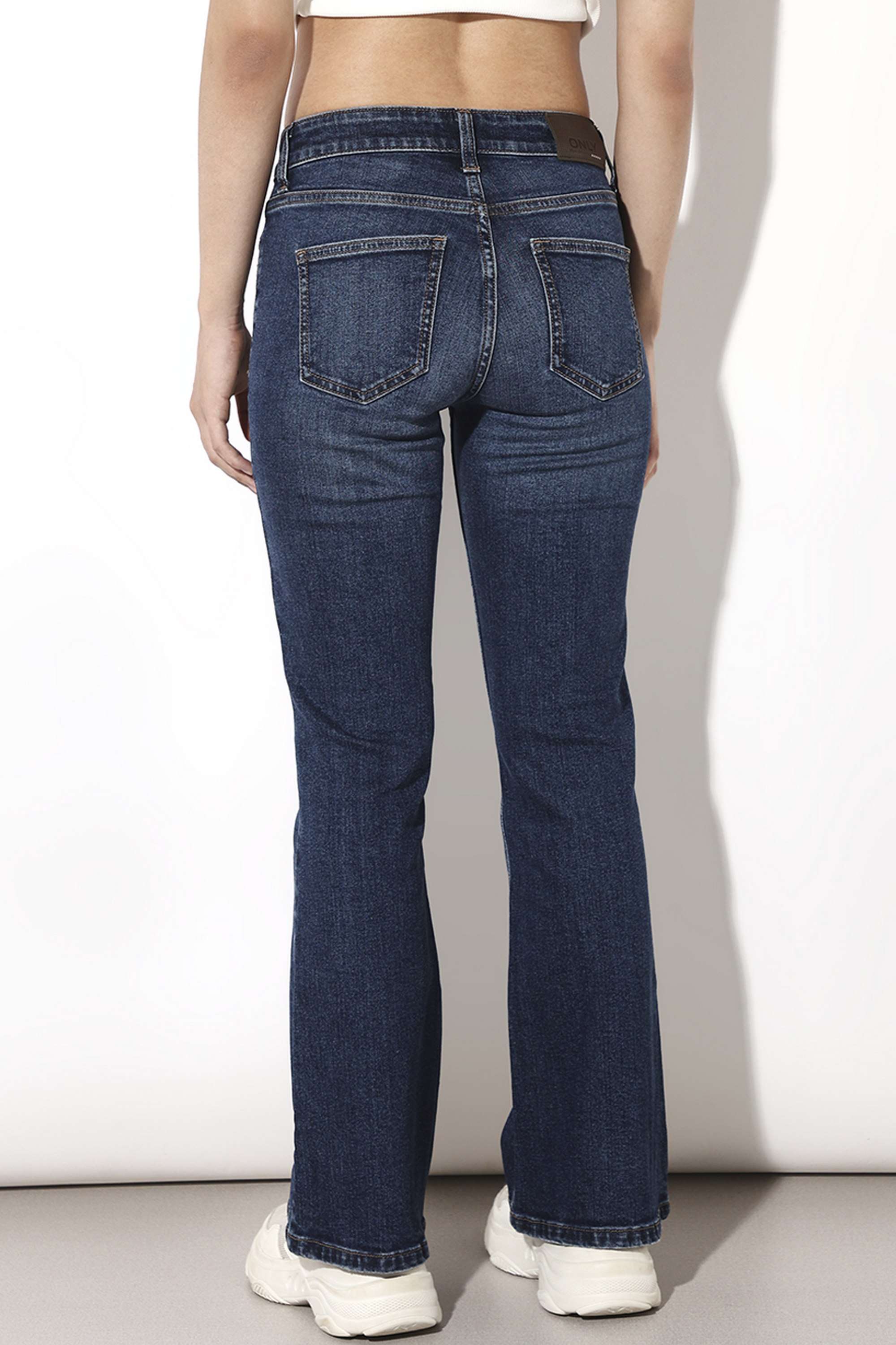 Solid-Regular-Fit-Cotton-Women-Casual-Wear-Light-Wash-Jeans