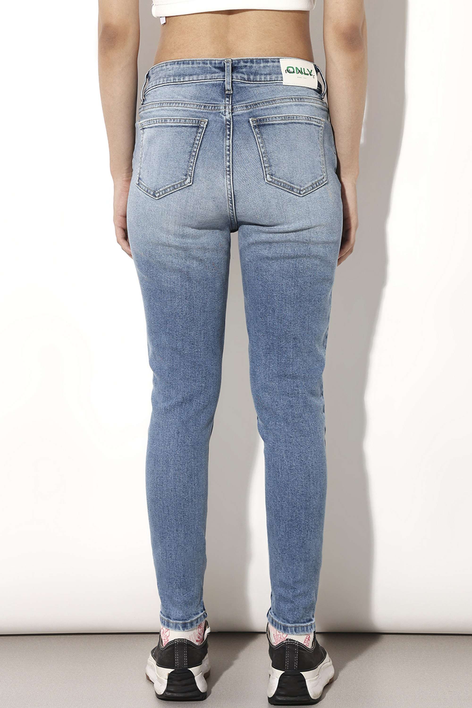 Solid-Skinny-Fit-Cotton-Women-Casual-Wear-Light-Wash-Jeans