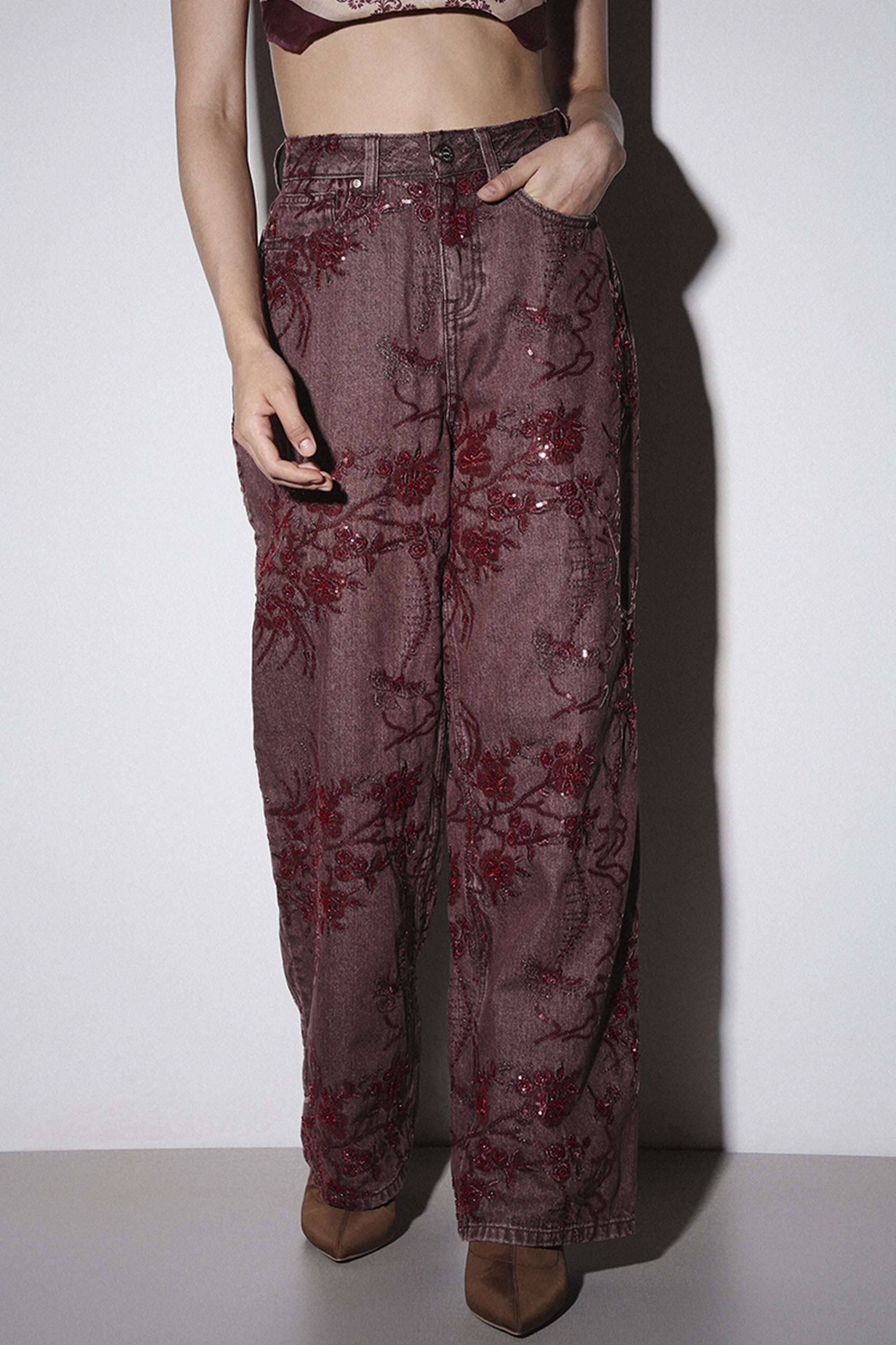 Embroidered-Straight-Fit-Cotton-Women-Casual-Wear-Jeans