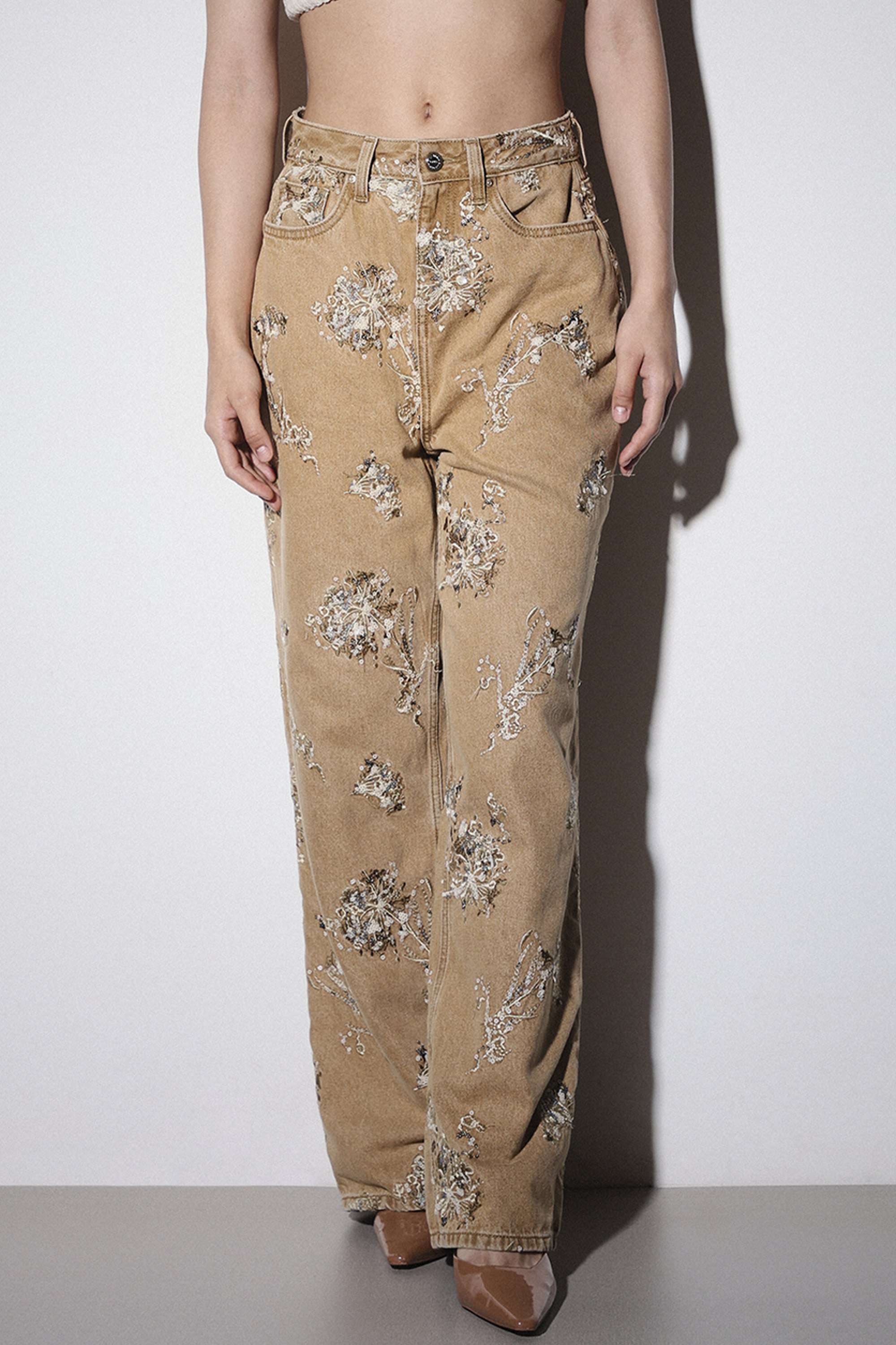 Embellished-Straight-Fit-Cotton-Women-Casual-Wear-Jeans