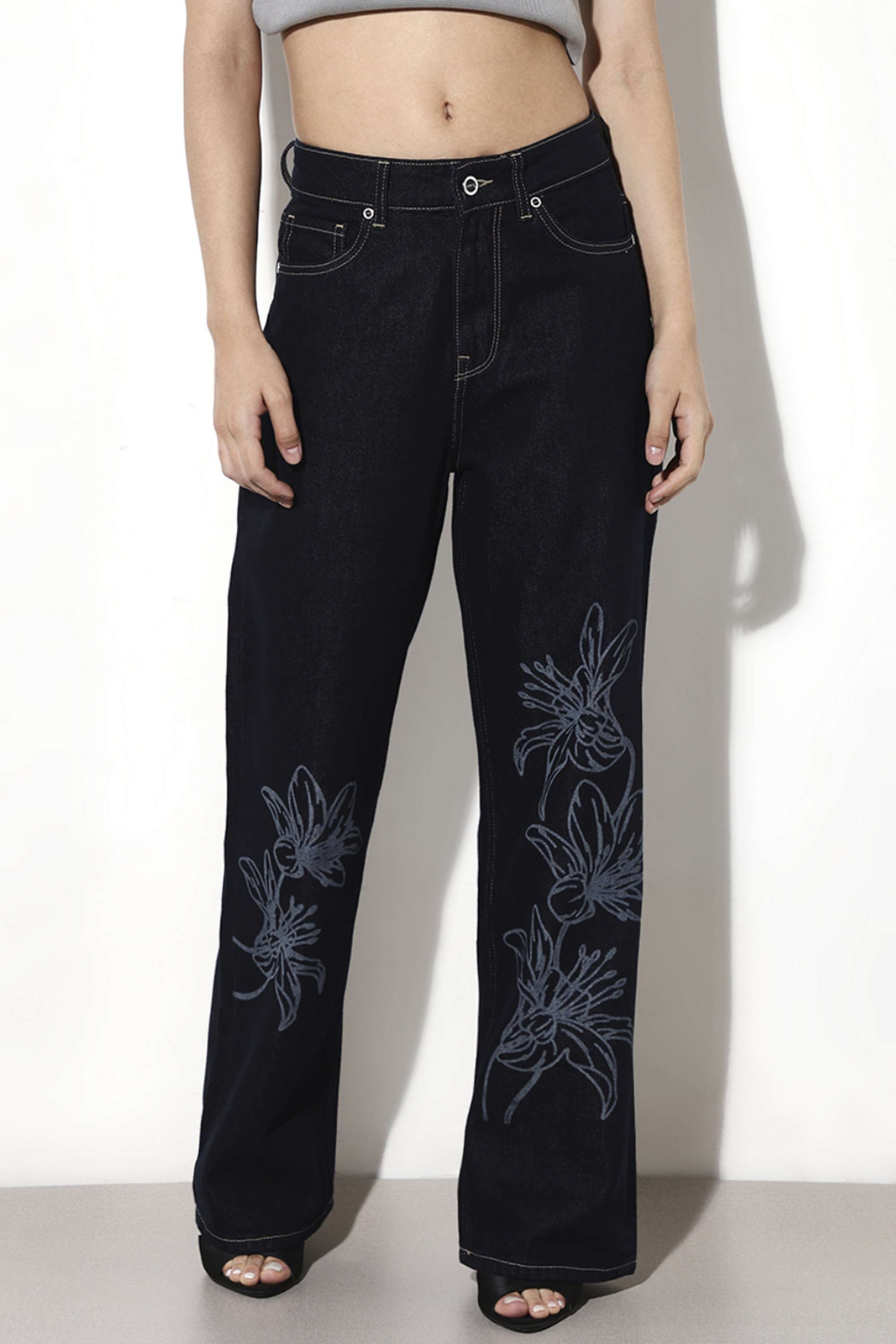 Solid-Regular-Fit-Cotton-Women-Casual-Wear-Light-Wash-Jeans