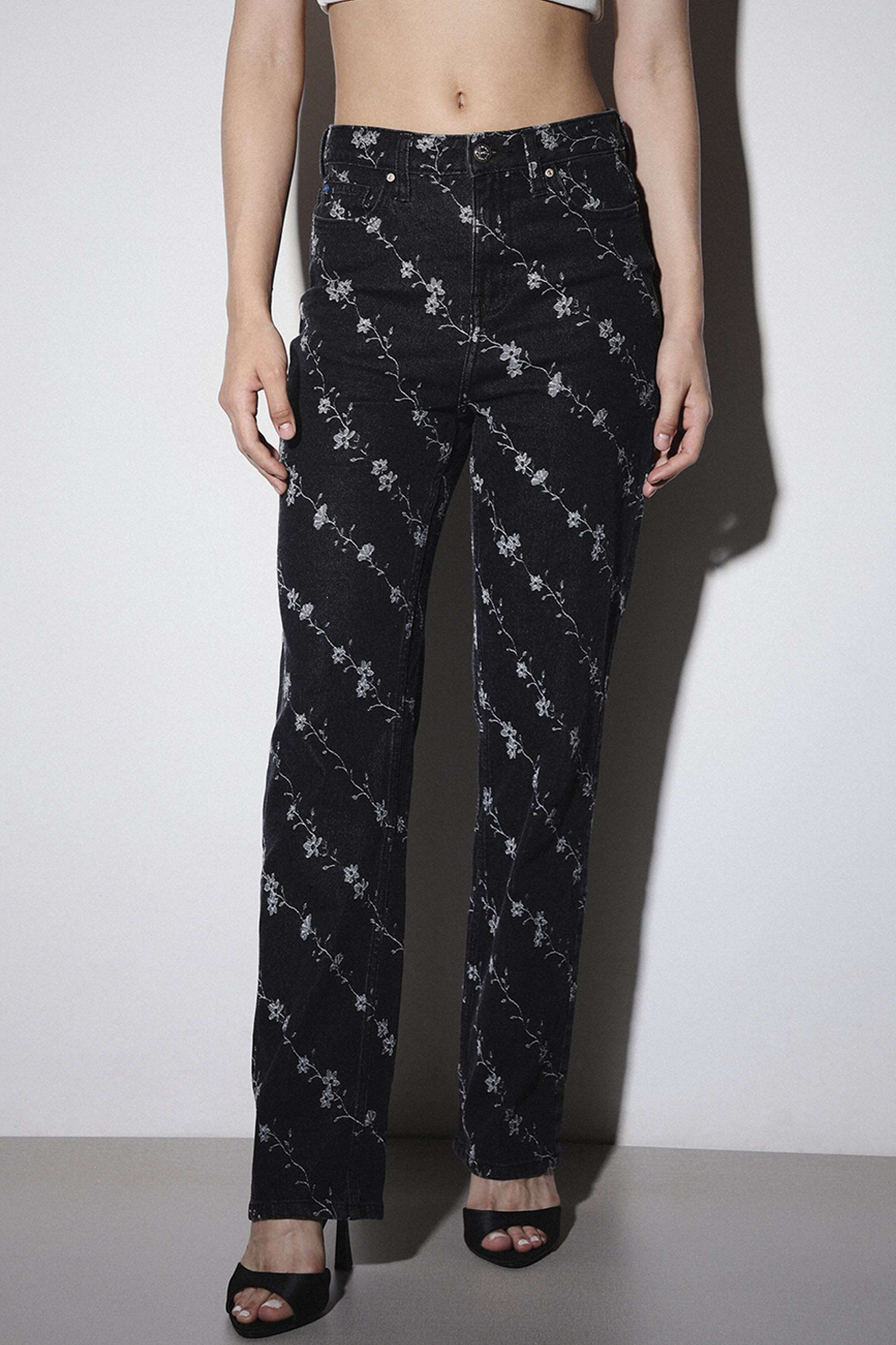 Embroidered-Straight-Fit-Cotton-Women-Casual-Wear-Jeans