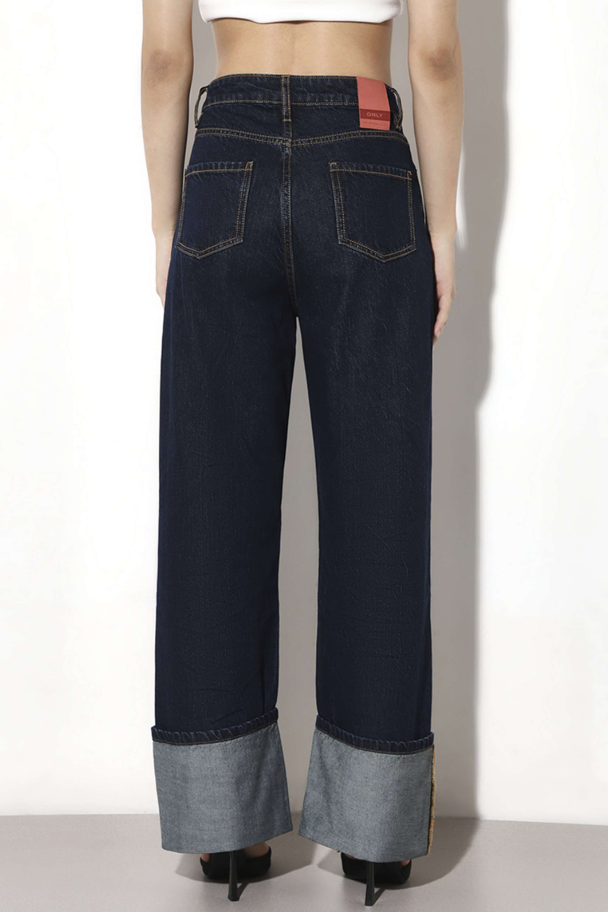 Solid-Straight-Fit-Cotton-Women-Casual-Wear-Light-Wash-Jeans