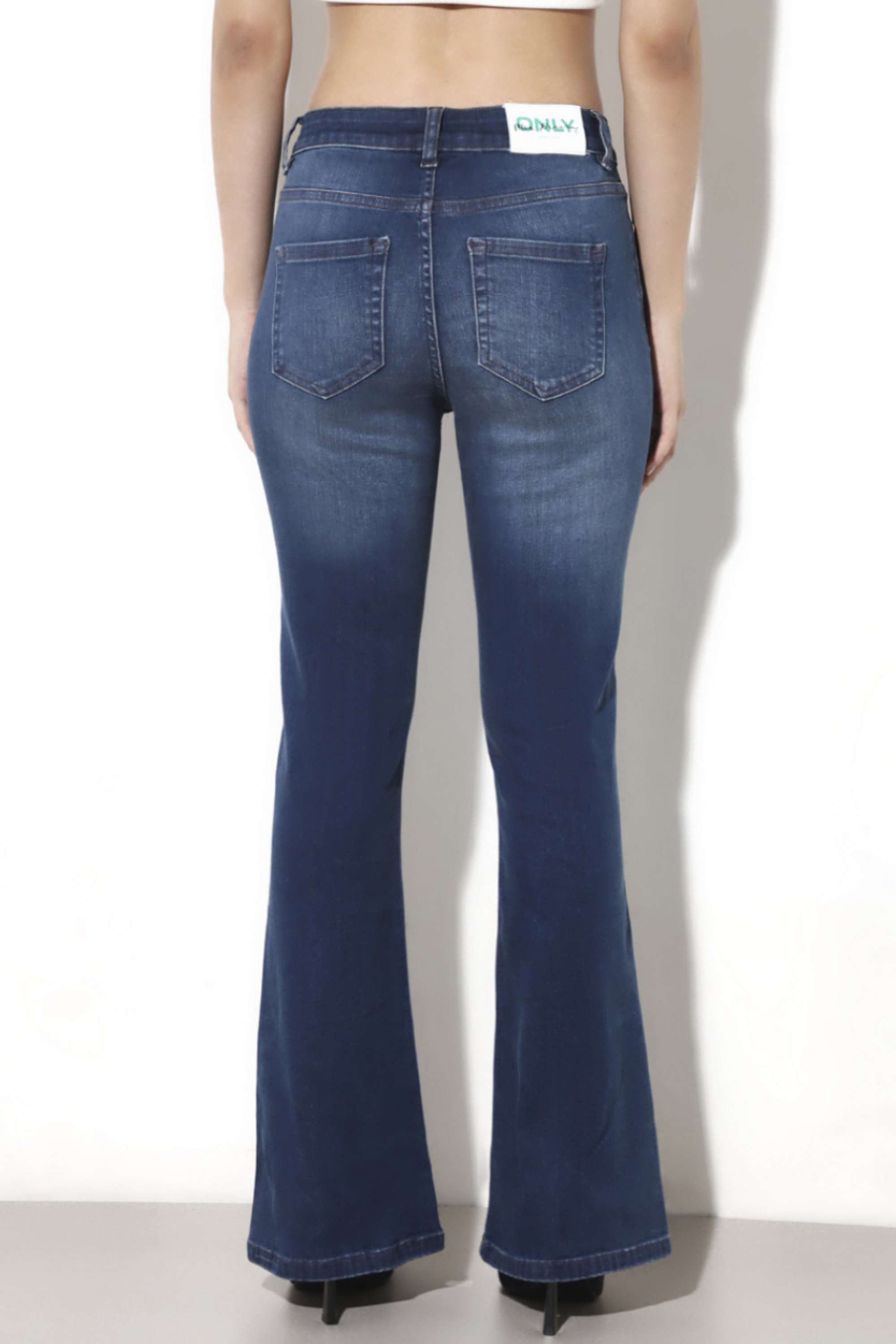 Solid-Regular-Fit-Cotton-Women-Casual-Wear-Light-Wash-Jeans