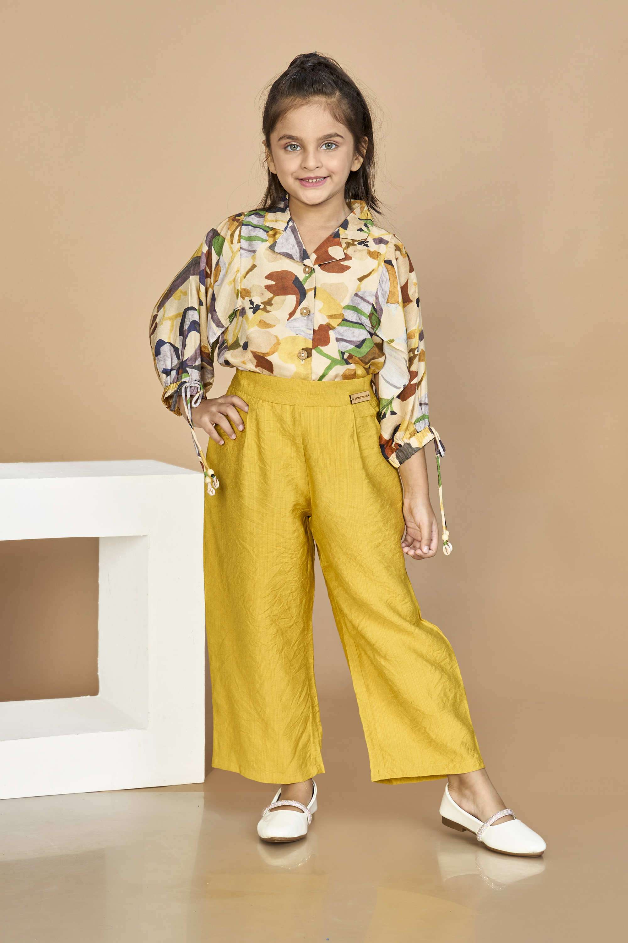 Printed-Blended-Fabric-Collared-Girls-Casual-Wear-Pant-Set