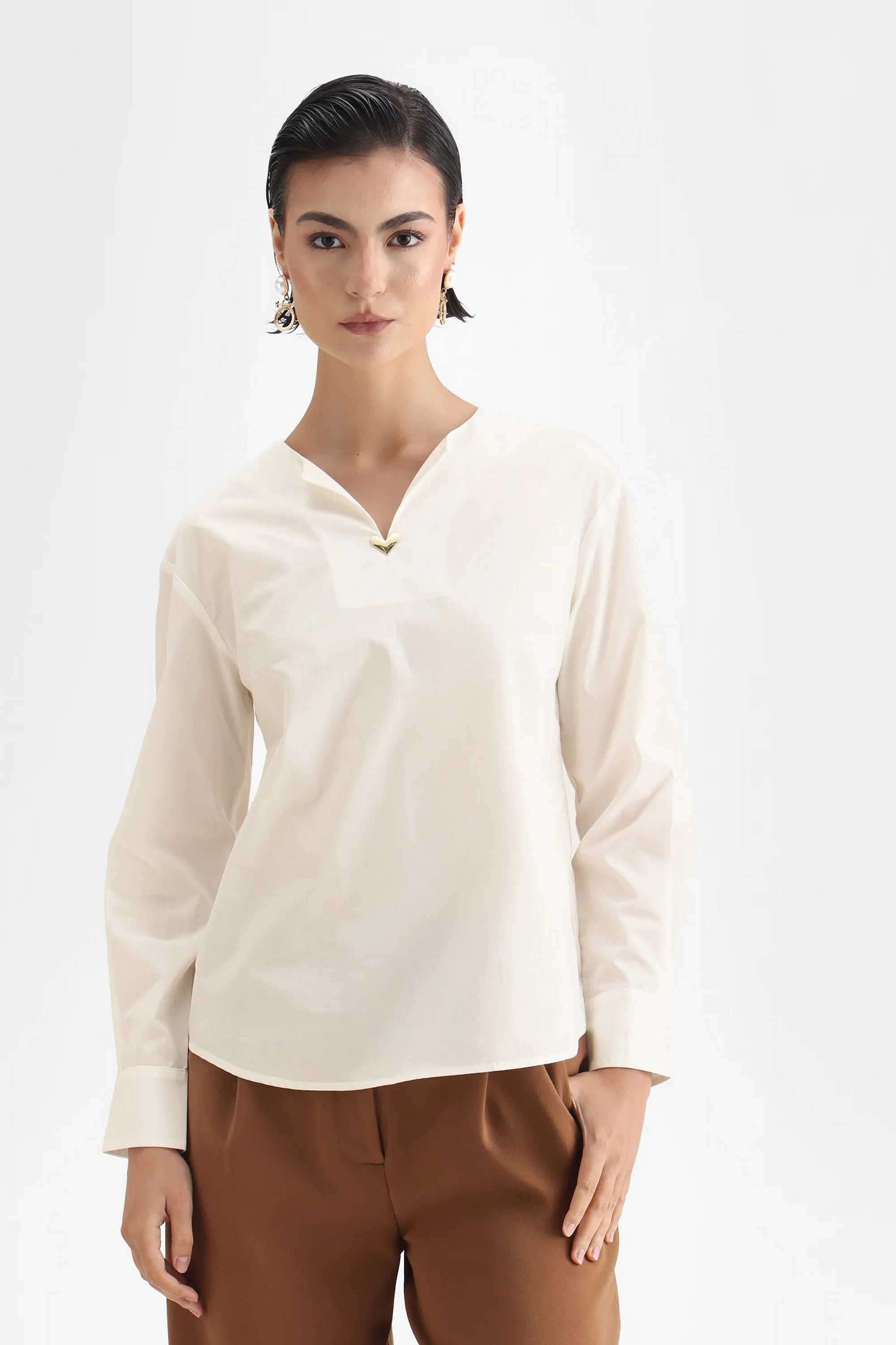 Solid-Poplin-V-Neck-Women-s-Shirt