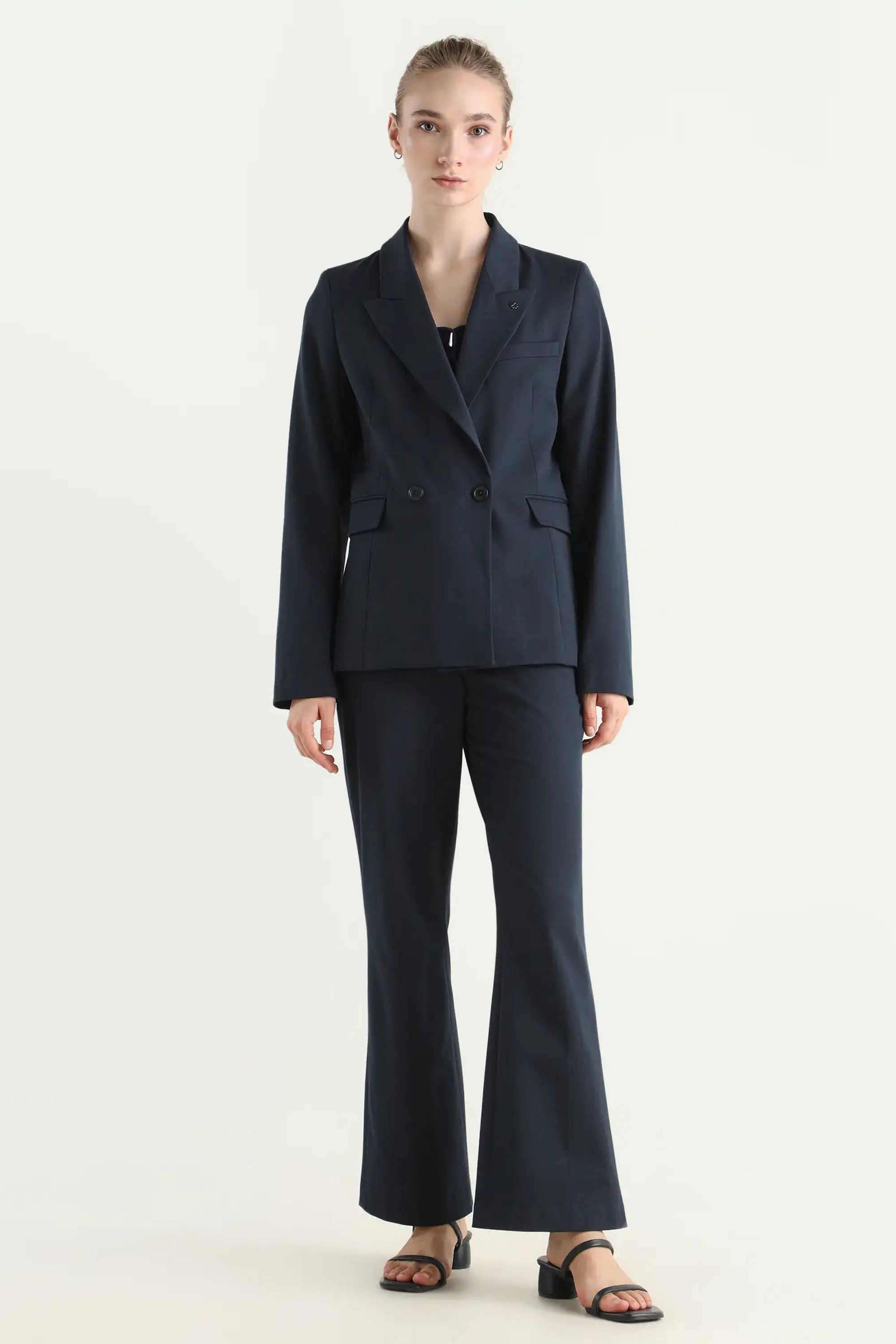 Solid-Collared-Blended-Fabric-Women-Blazer