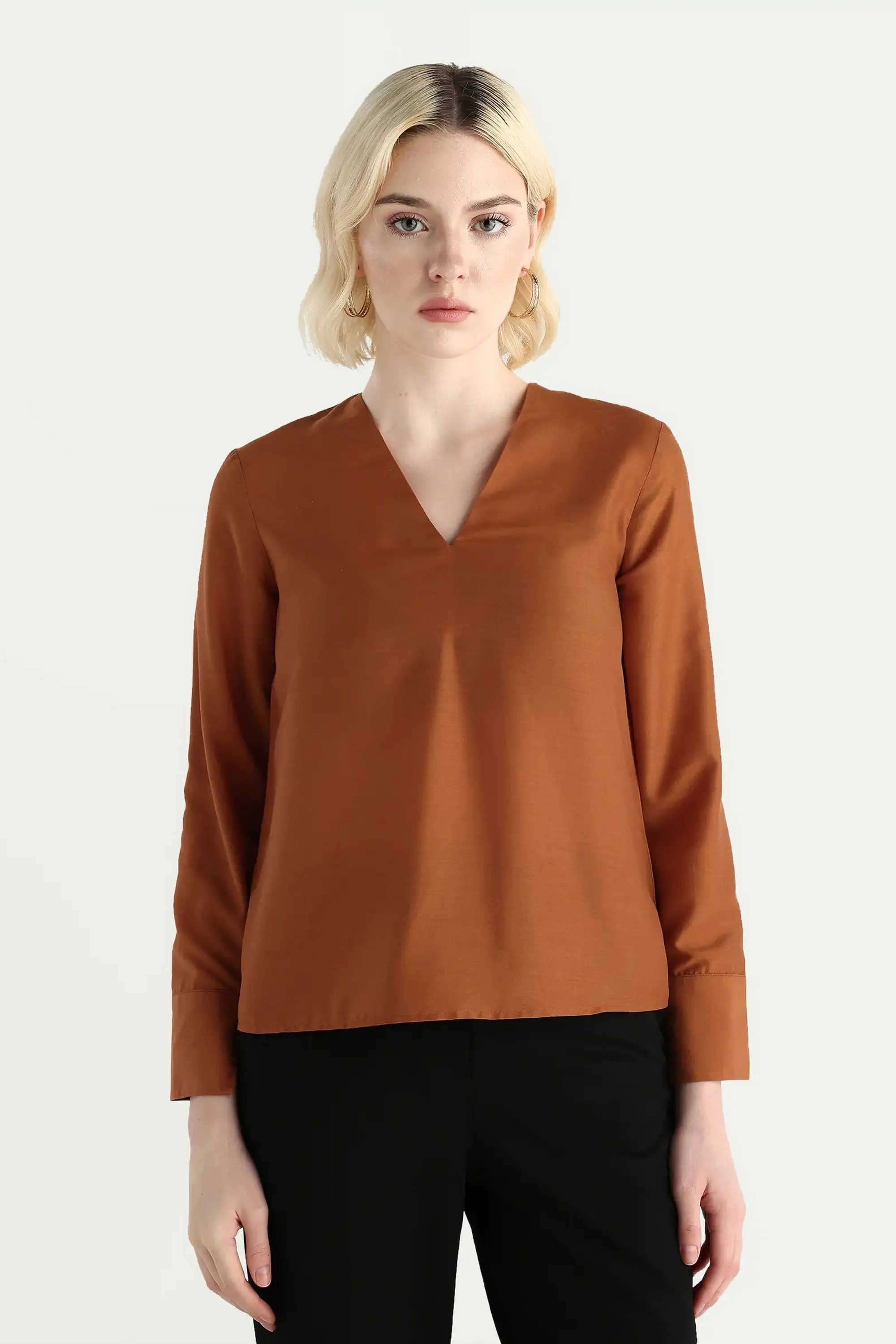 Solid-Polyester-V-Neck-Women-s-Top