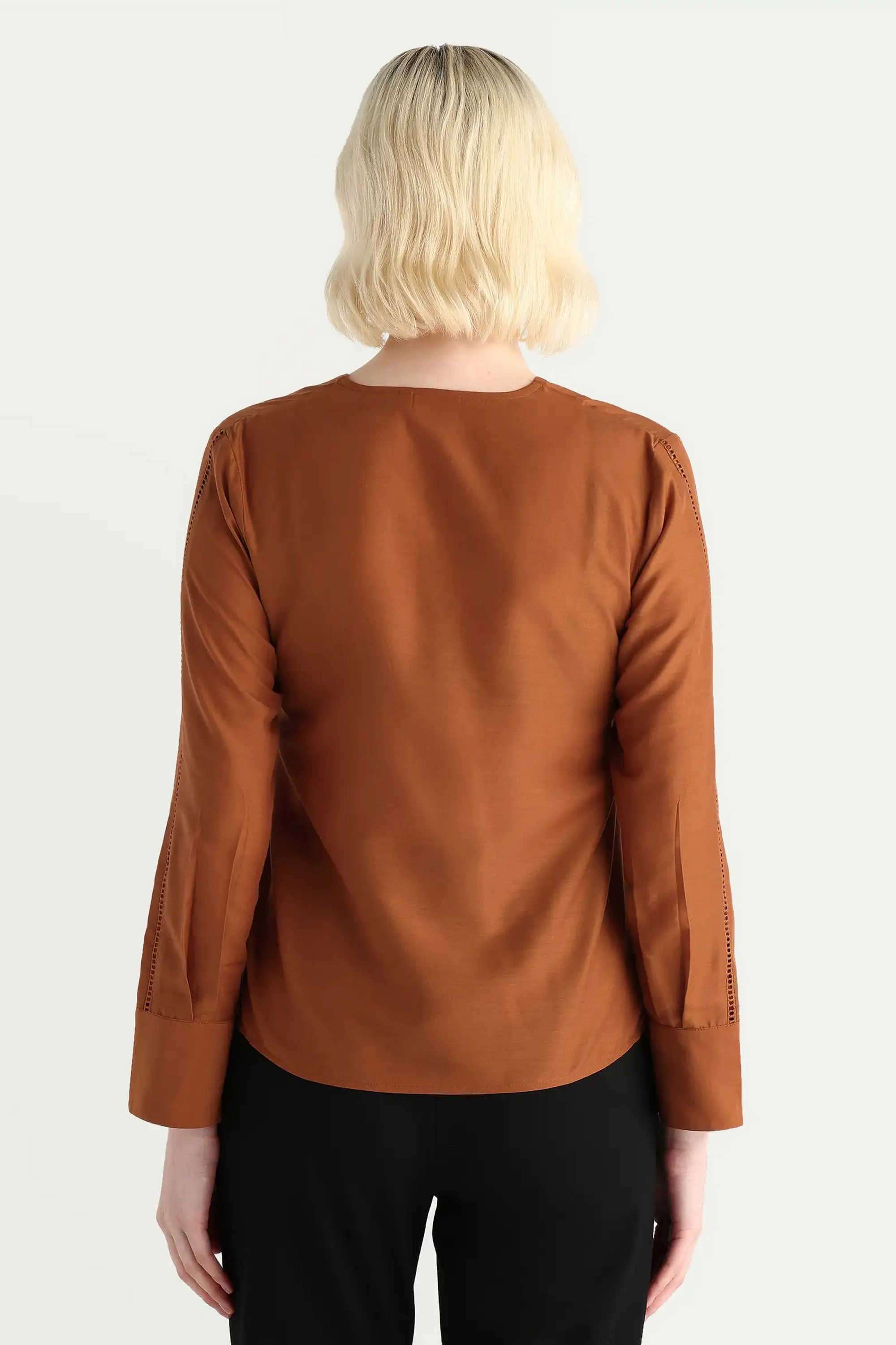 Solid-Polyester-V-Neck-Women-s-Top