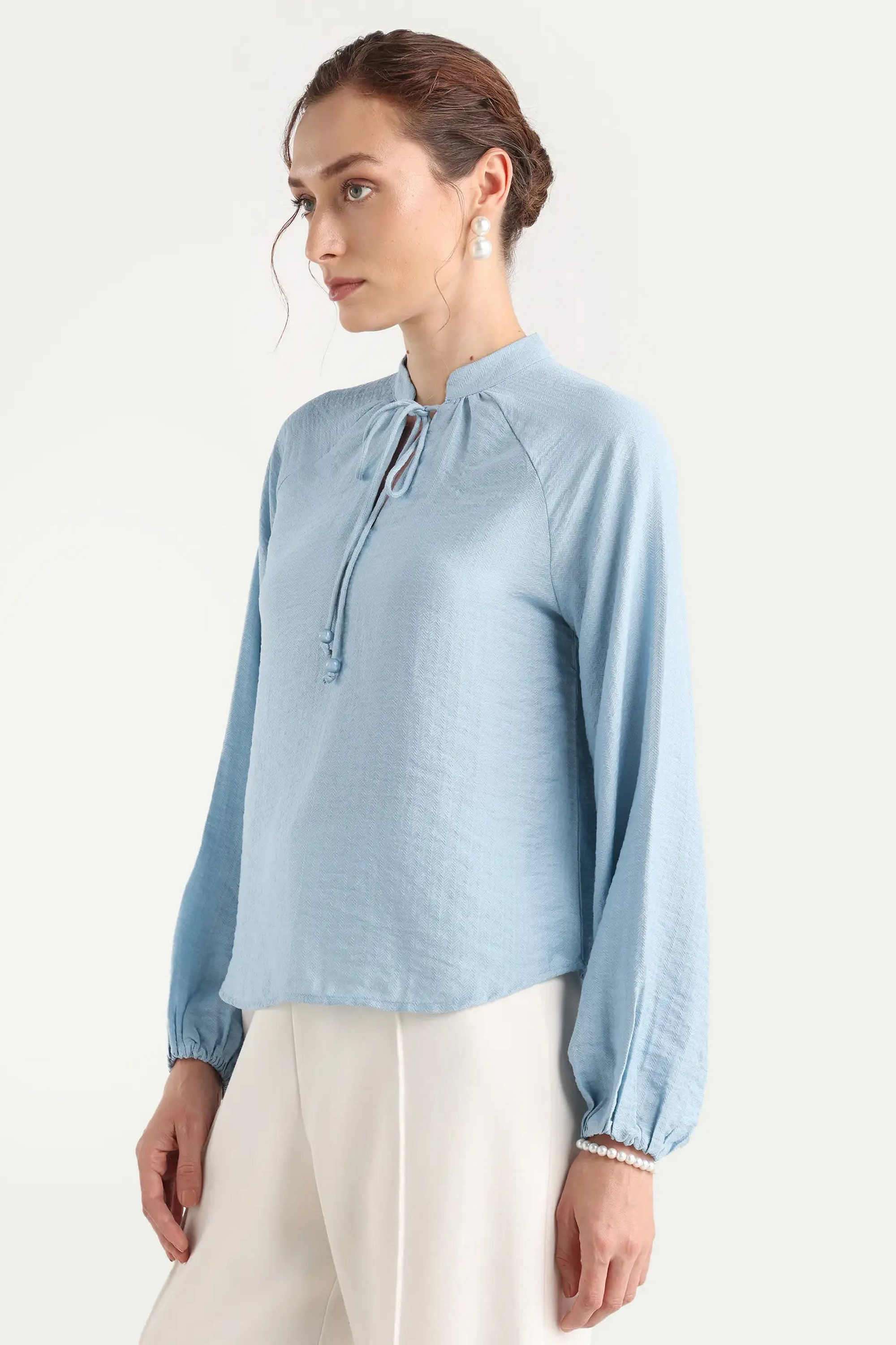 Solid-Blended-Fabric-Tie-Up-Neck-Women-s-Top