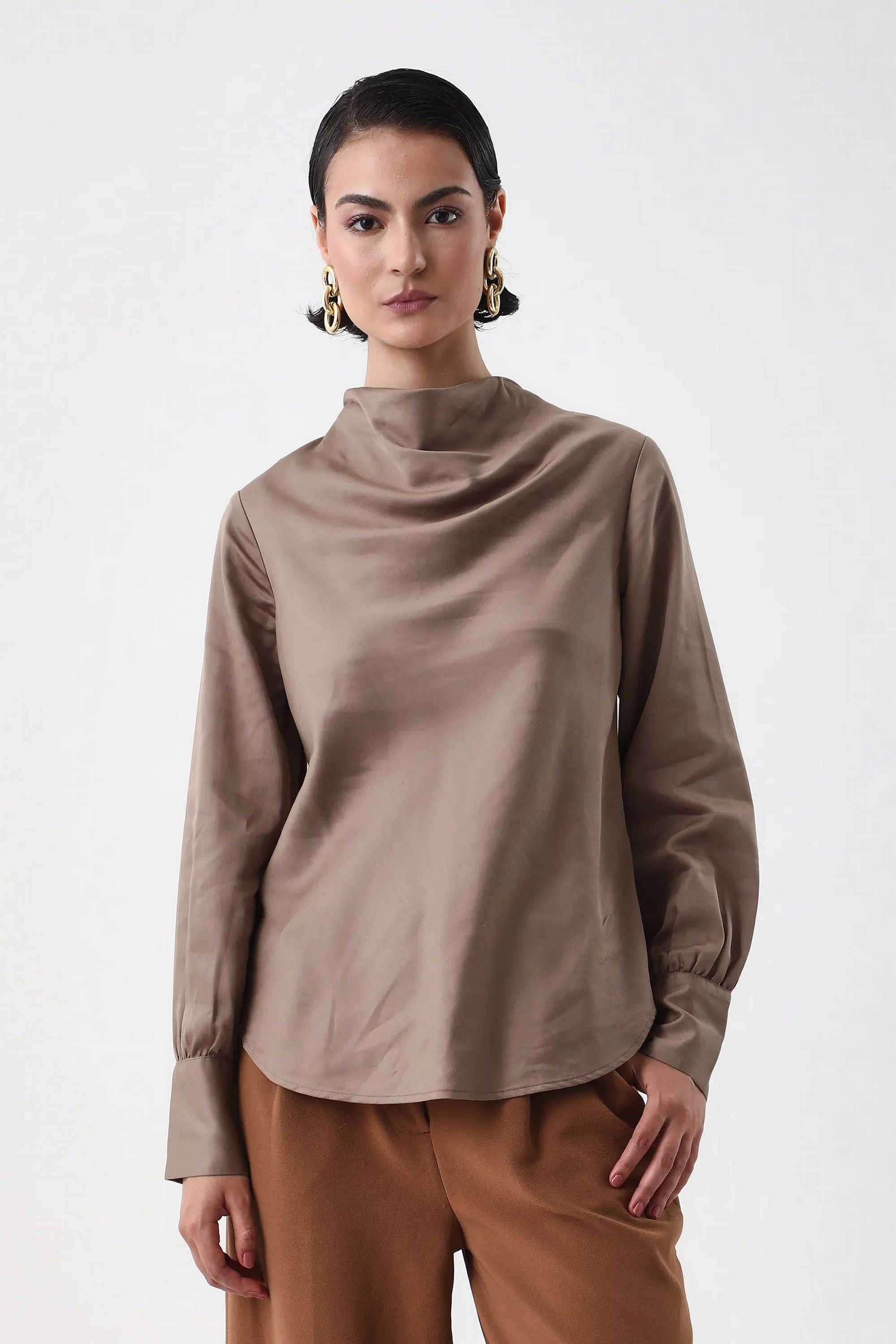 Solid-Blended-Fabric-Collared-Women-s-Top