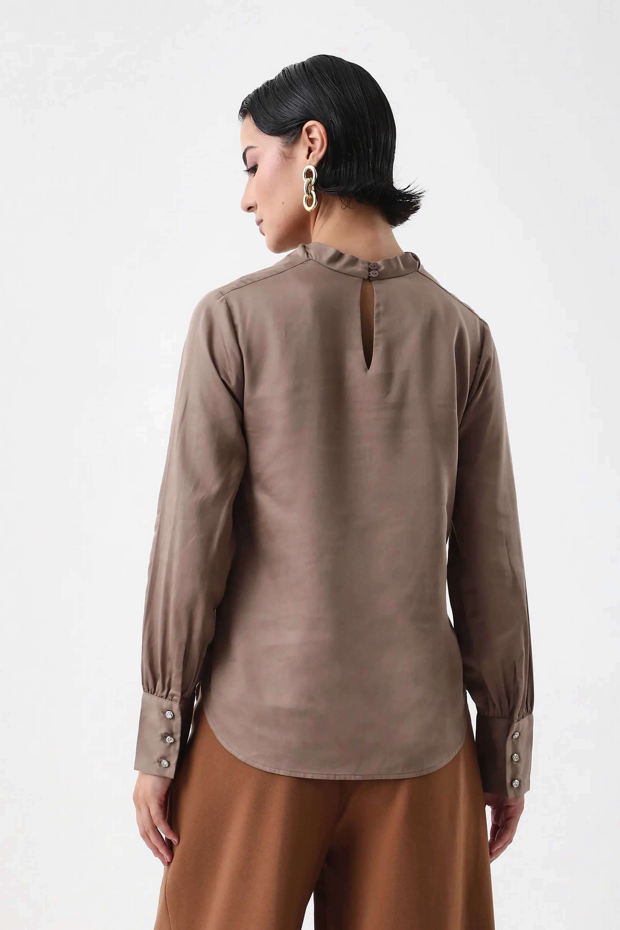 Solid-Blended-Fabric-Collared-Women-s-Top