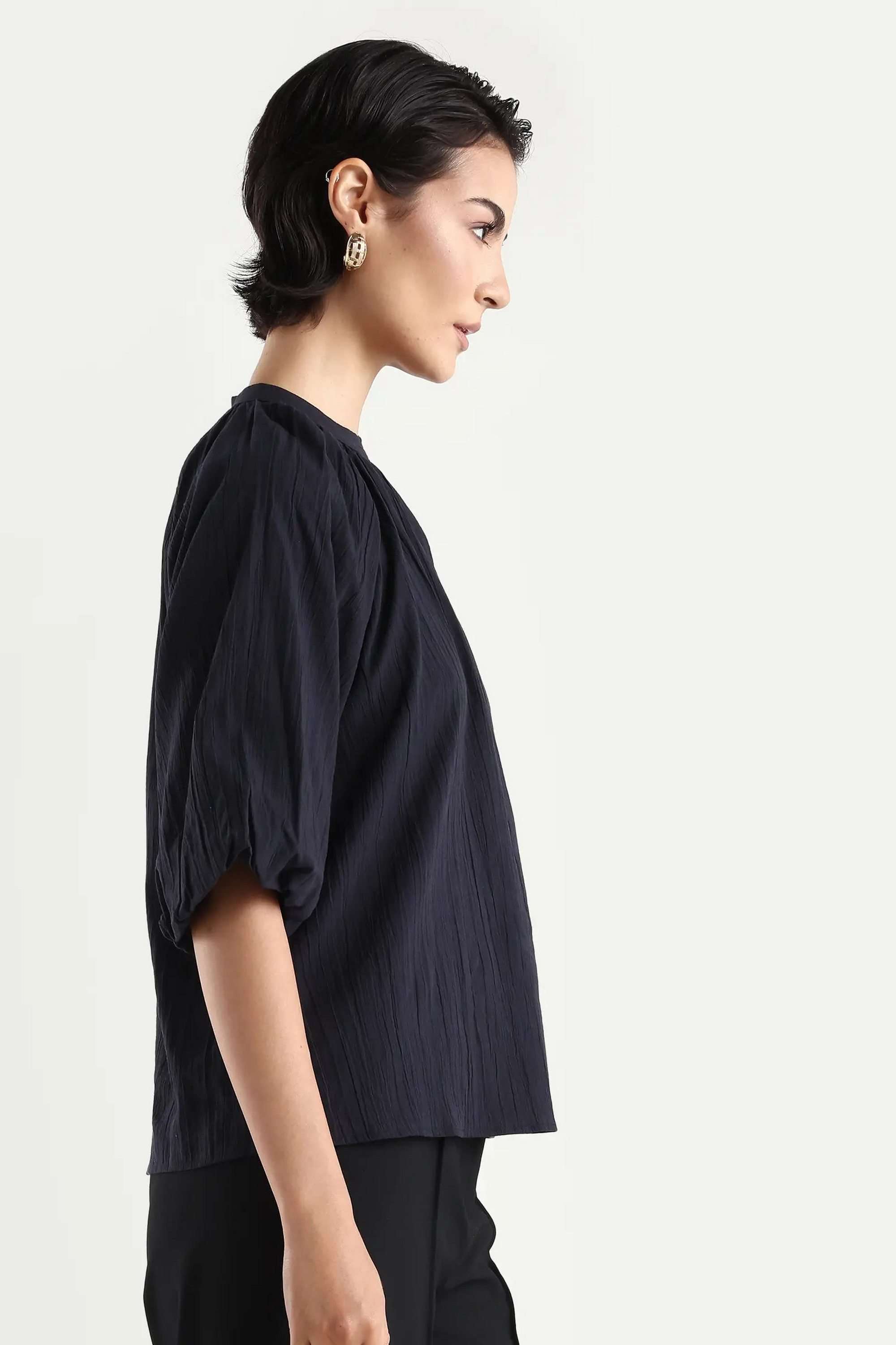 Solid-Blended-Fabric-Round-Neck-Women-s-Top