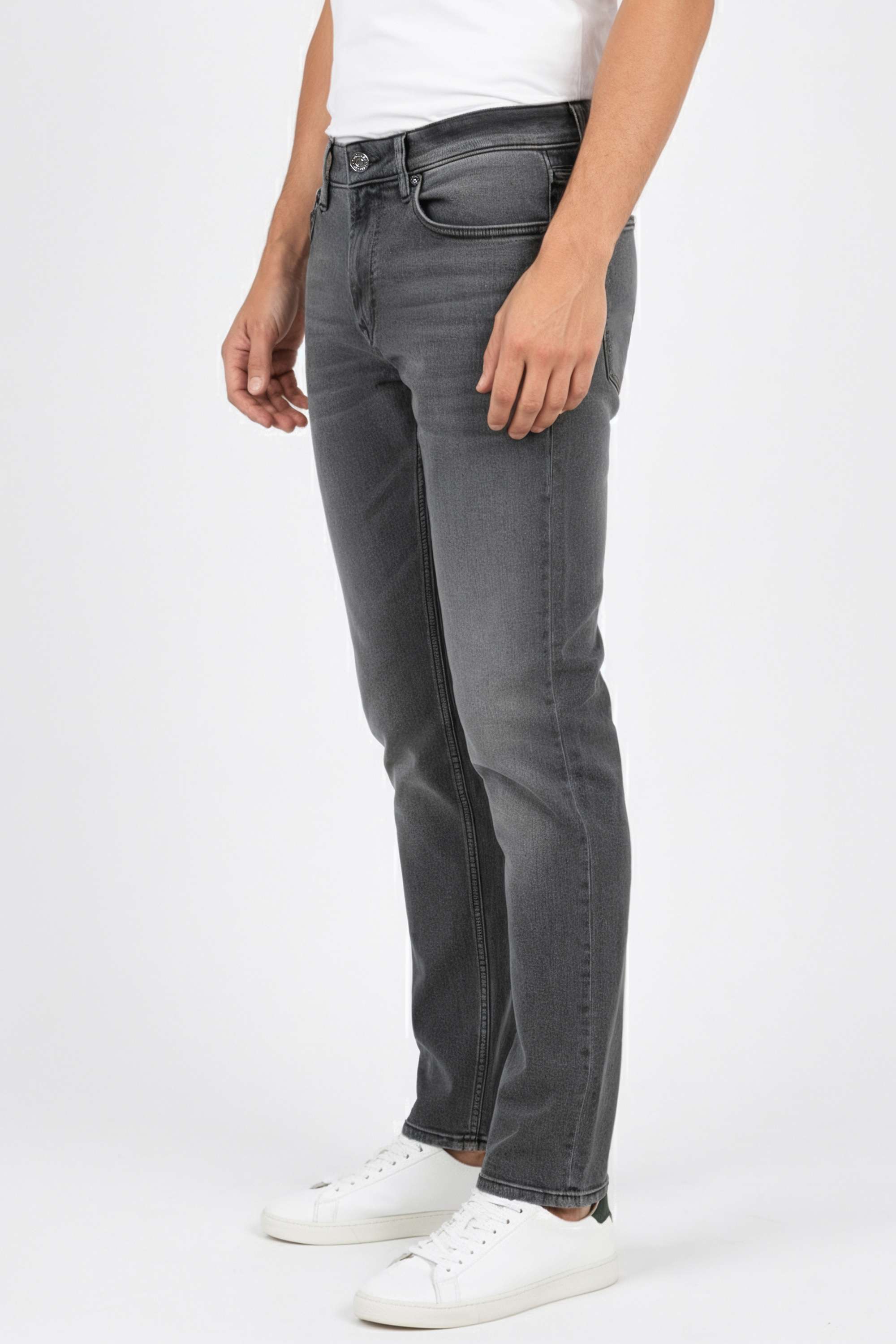 Dark-Wash-Blended-Fabric-Regular-Fit-Men-s-Jeans