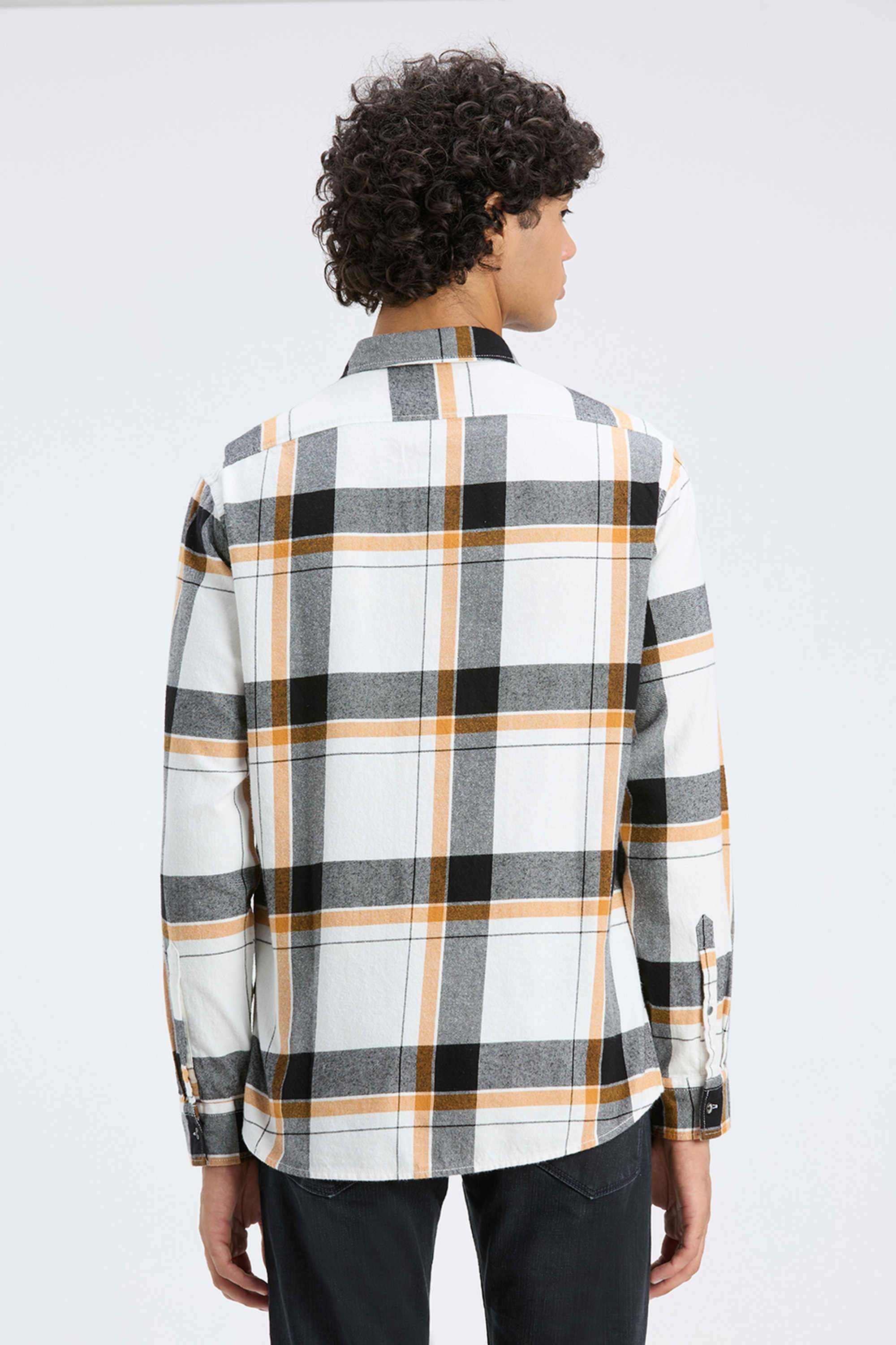 Checks-Cotton-Relaxed-Fit-Men-Casual-Wear-Shirt