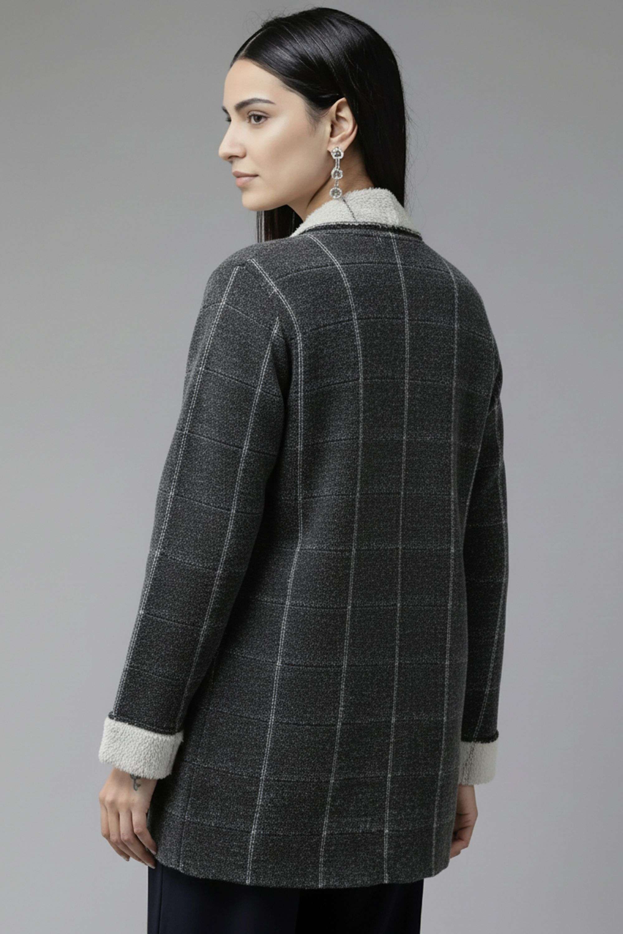 Checks-Turtle-Neck-Blended-Fabric-Women-s-Casual-Wear-Shrug