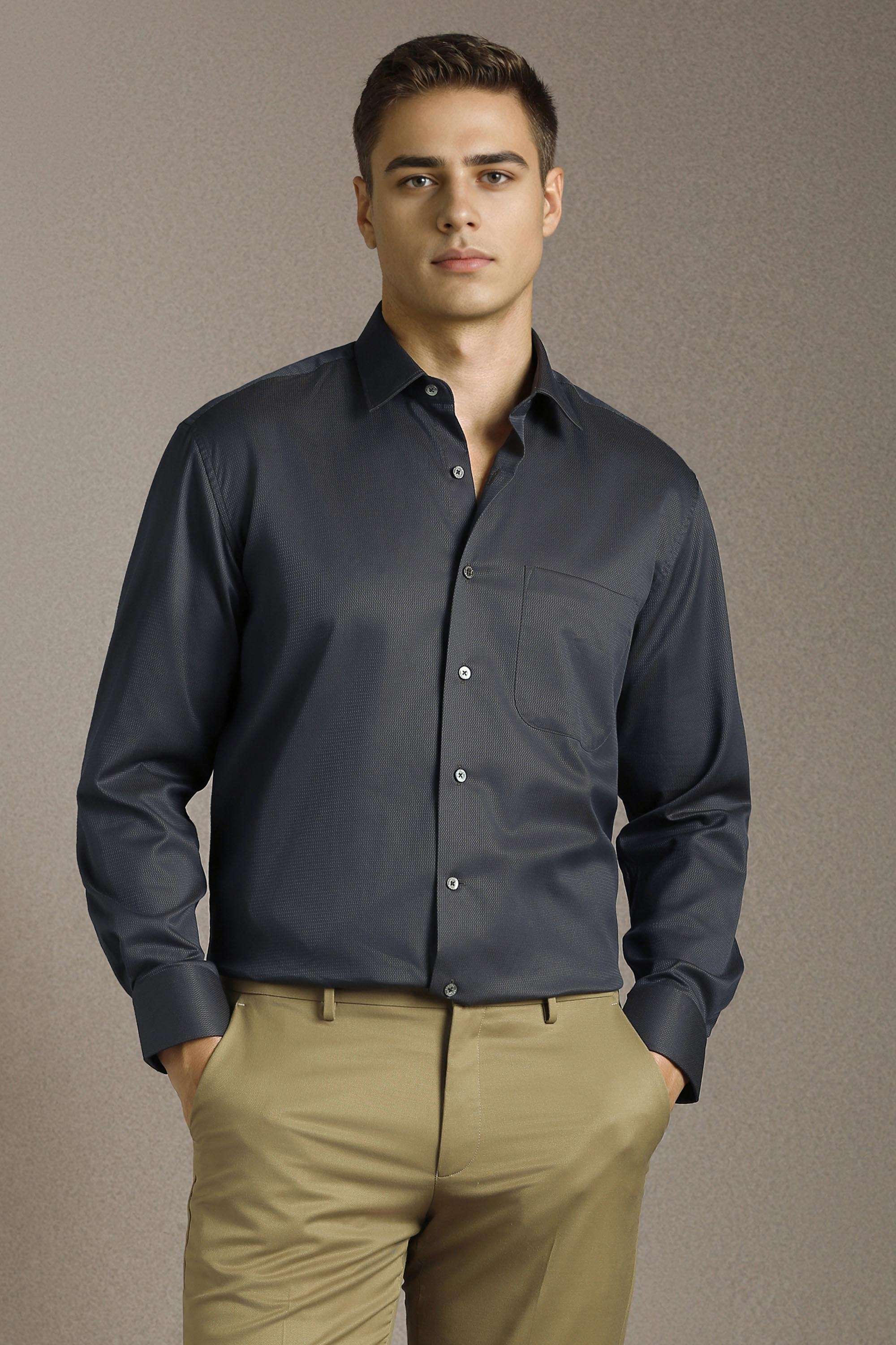 Textured-Cotton-Blend-Regular-Fit-Men-Formal-Shirt