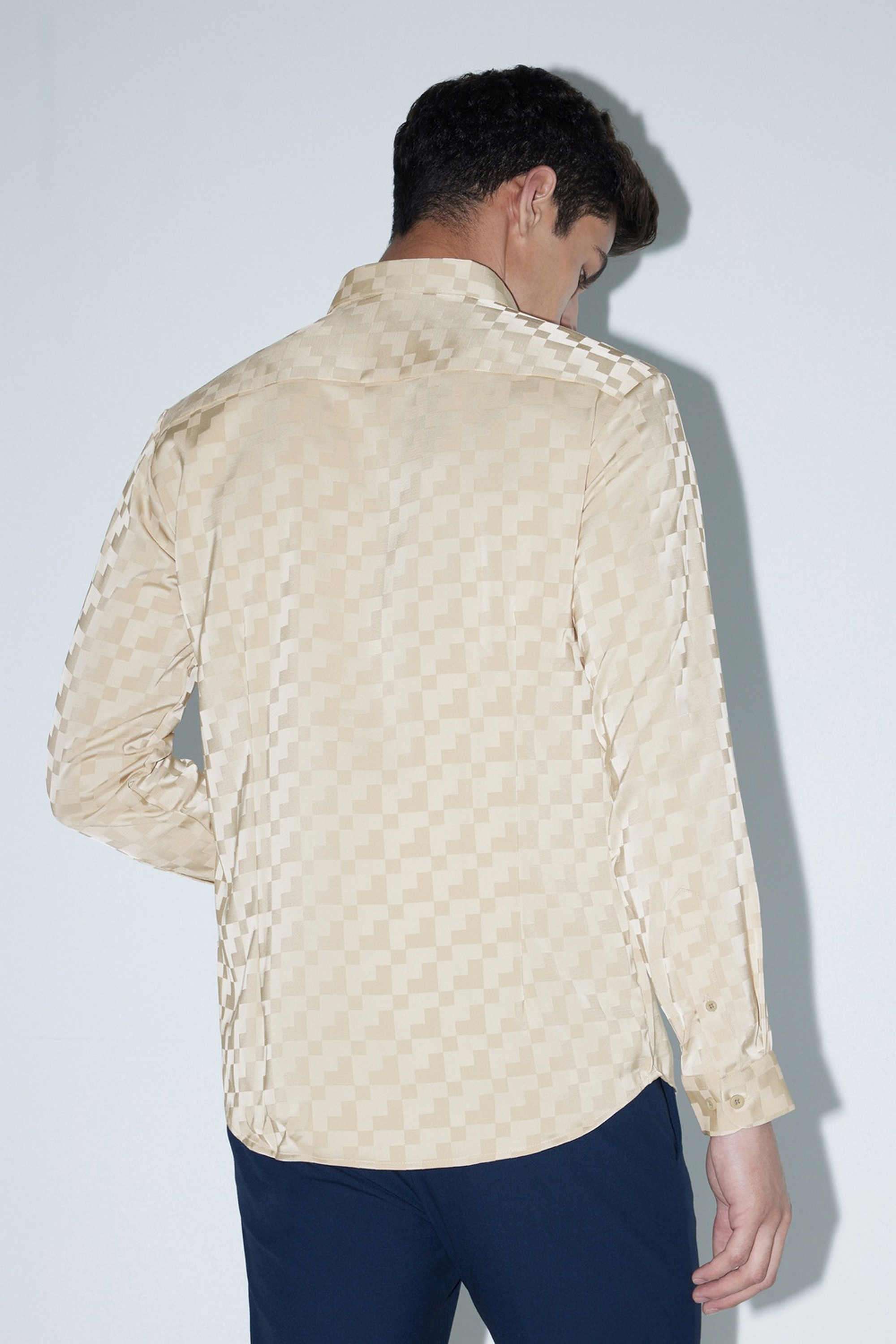 Textured-Blended-Fabric-Slim-Fit-Men-s-Casual-Shirt