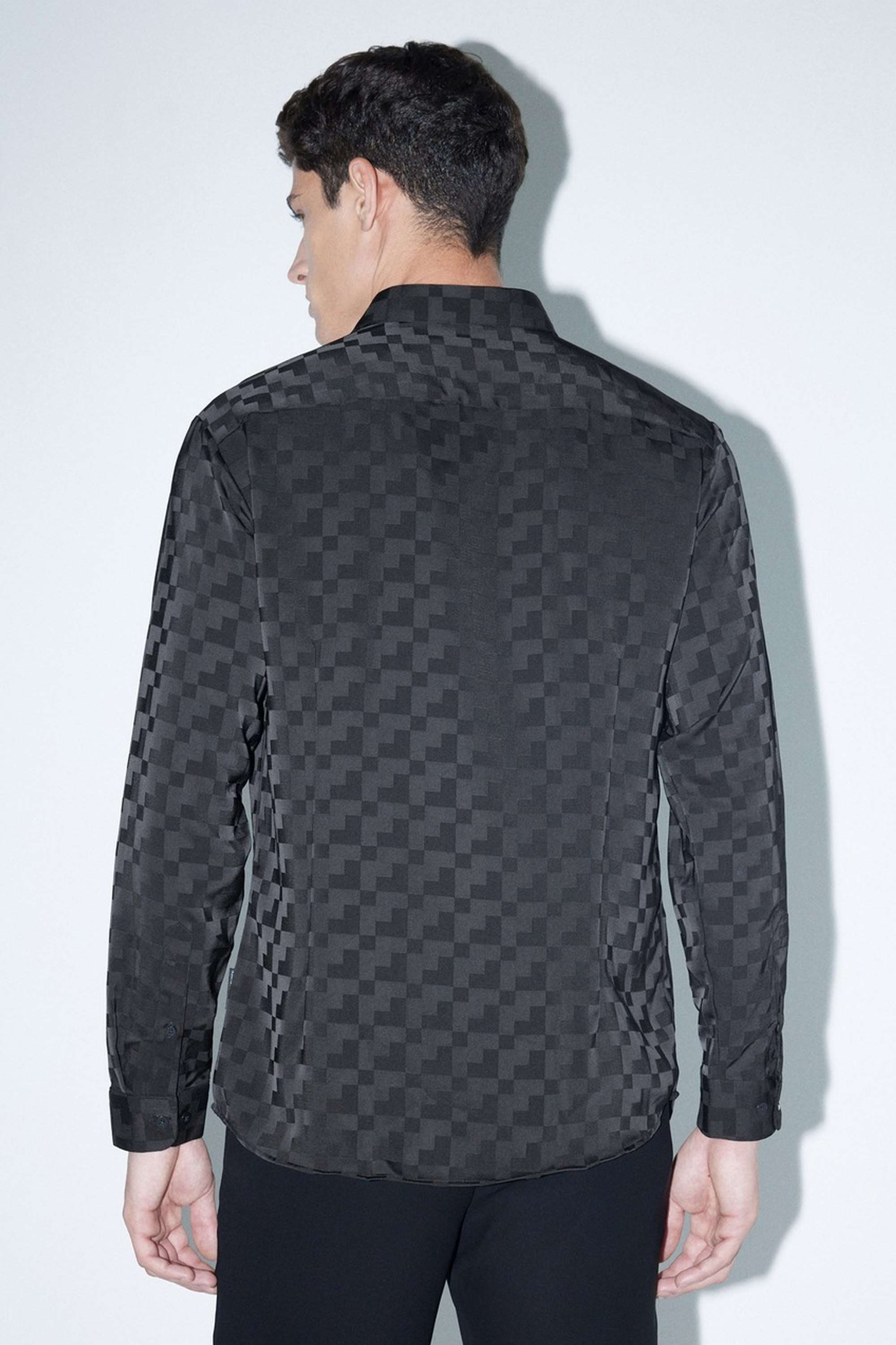 Textured-Blended-Fabric-Slim-Fit-Men-s-Casual-Shirt