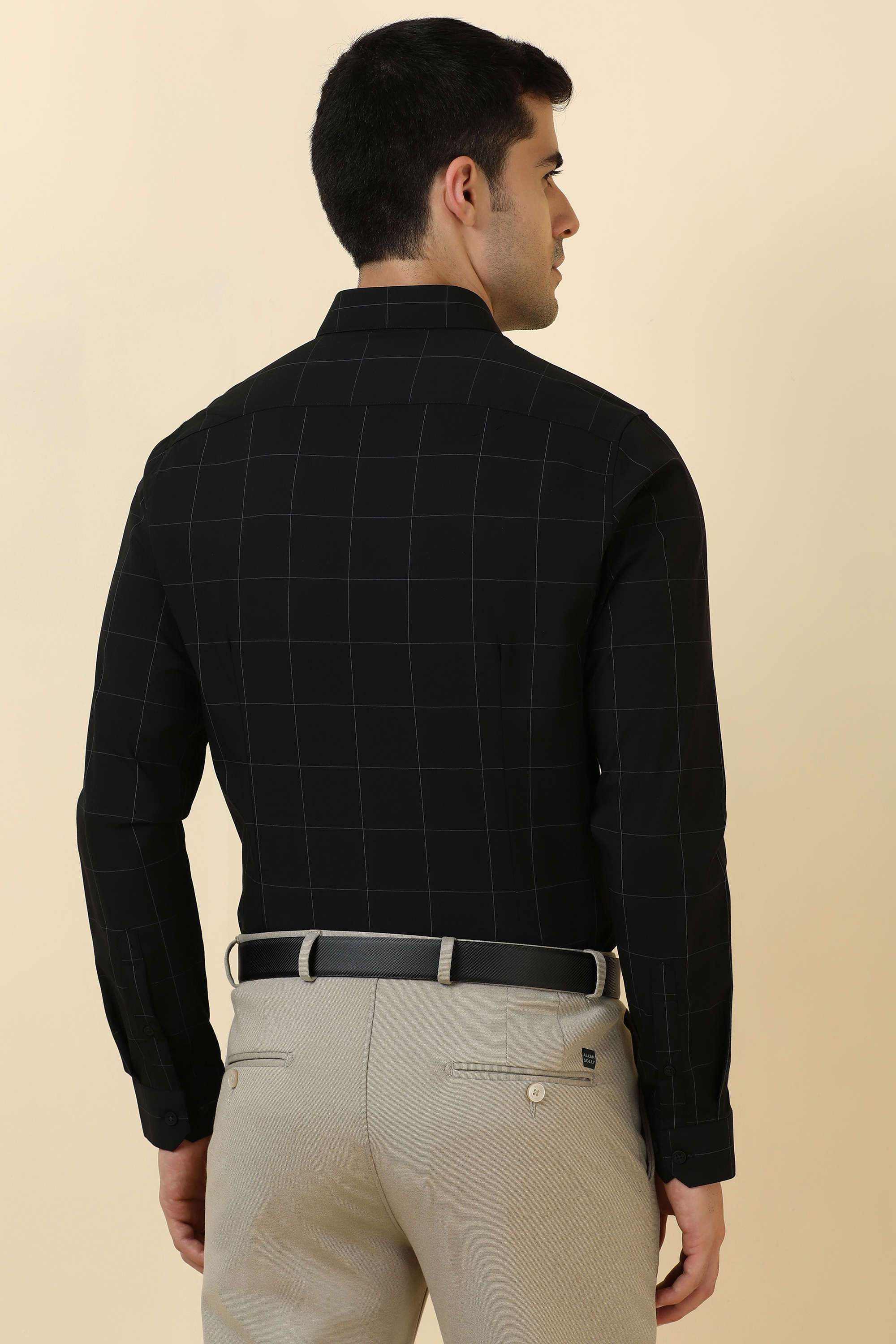 Checks-Cotton-Blend-Regular-Fit-Men-Formal-Wear-Shirt