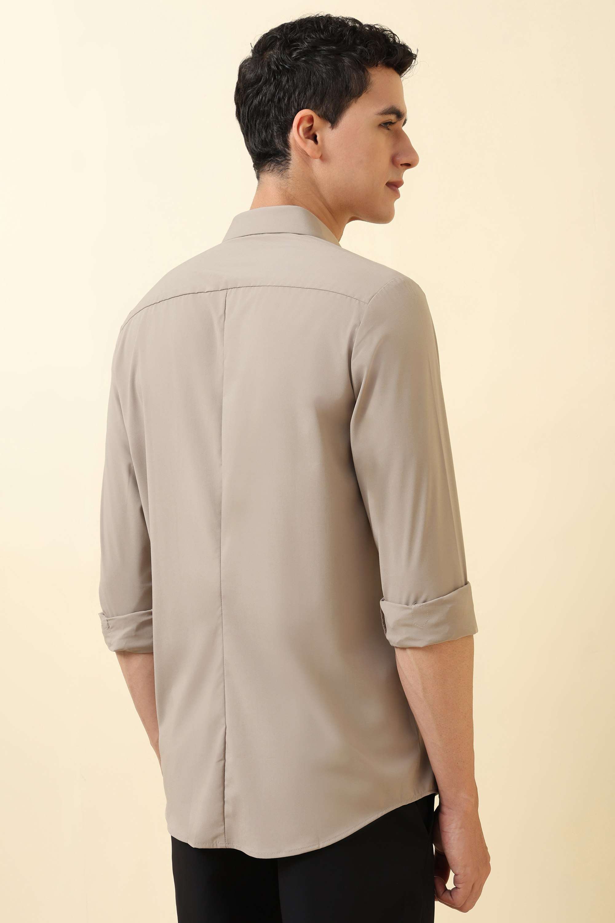 Solid-Blended-Fabric-Regular-Fit-Men-Casual-Wear-Shirt