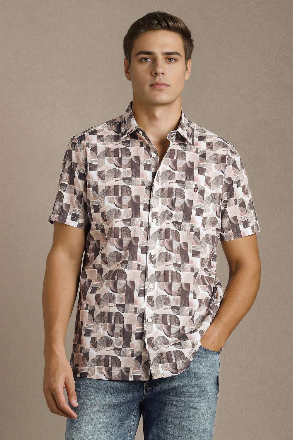 Geometric-Print-Cotton-Slim-Fit-Men-s-Casual-Wear-Shirt