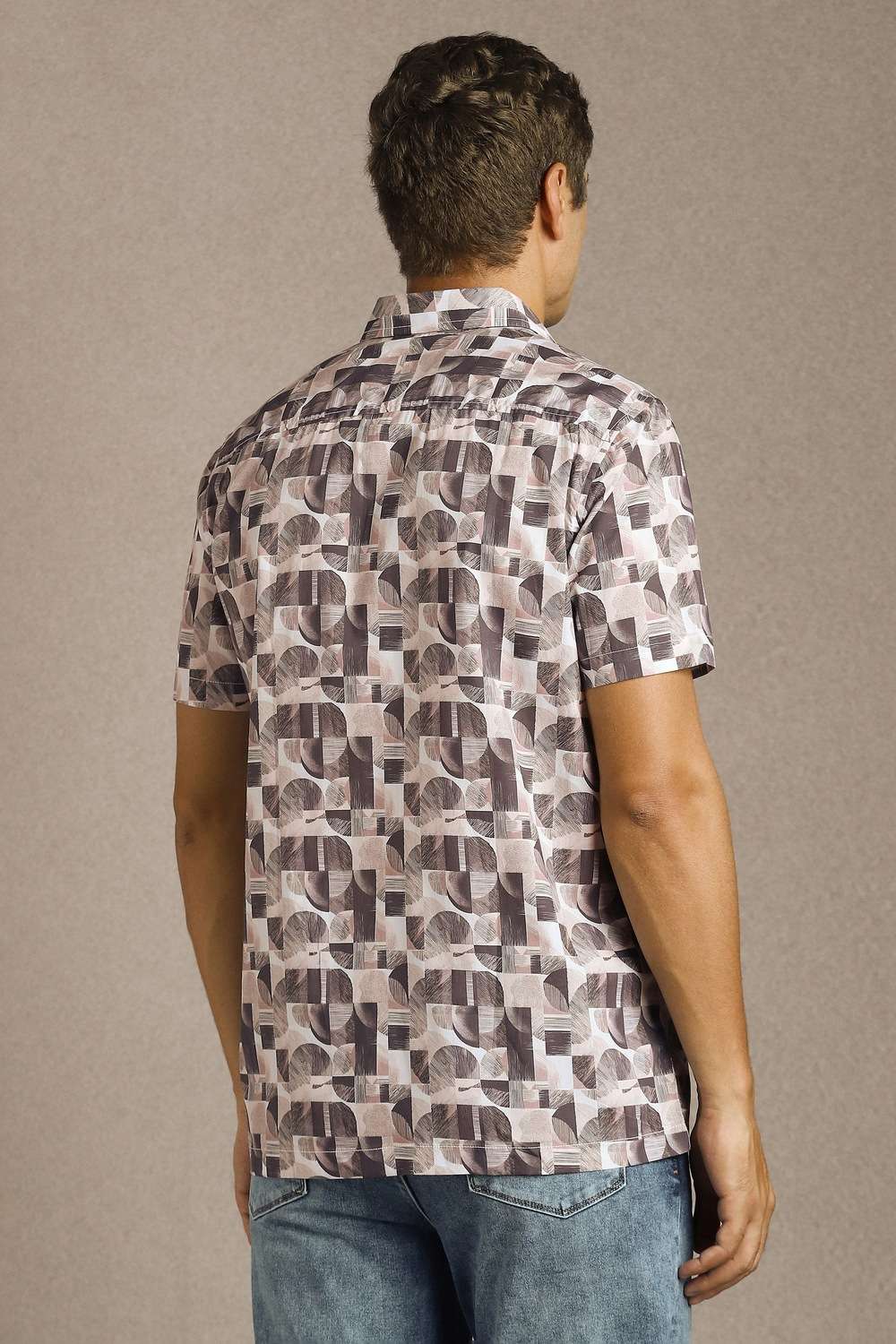 Geometric-Print-Cotton-Slim-Fit-Men-s-Casual-Wear-Shirt