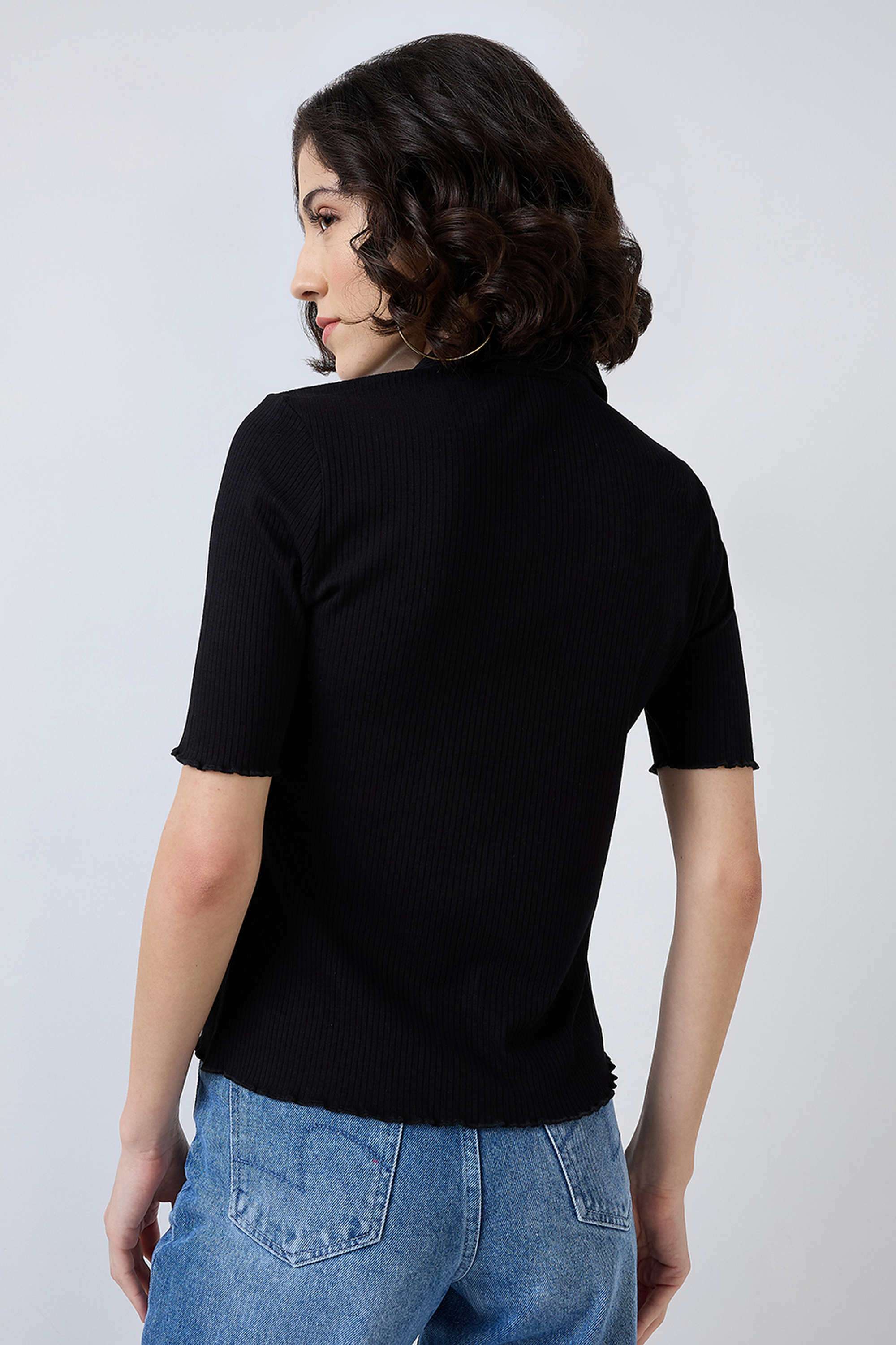 Textured-Blended-Fabric-Collared-Women-T-Shirt