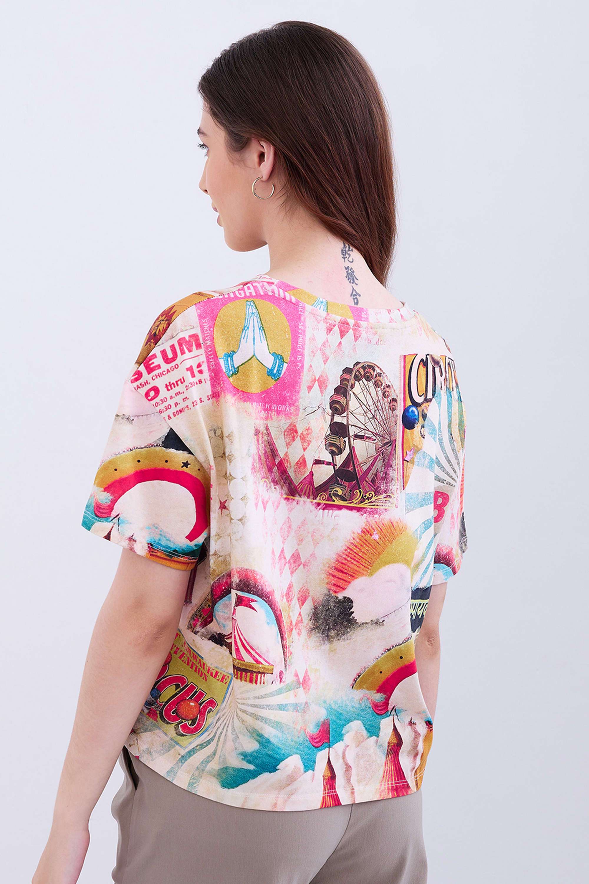 Graphic-Print-Blended-Fabric-Round-Neck-Women-s-T-Shirt