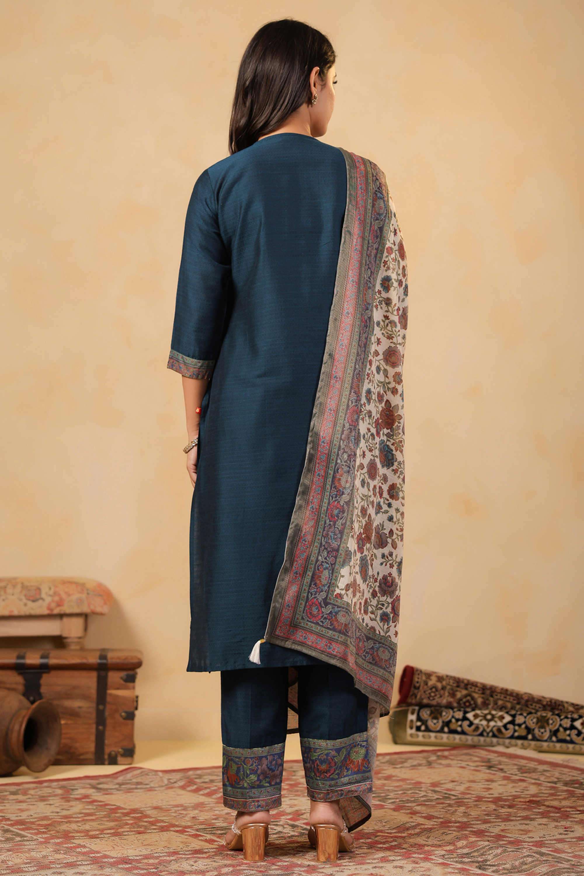 Printed-Silk-Round-Neck-Women-s-Festive-Wear-Kurta-Set