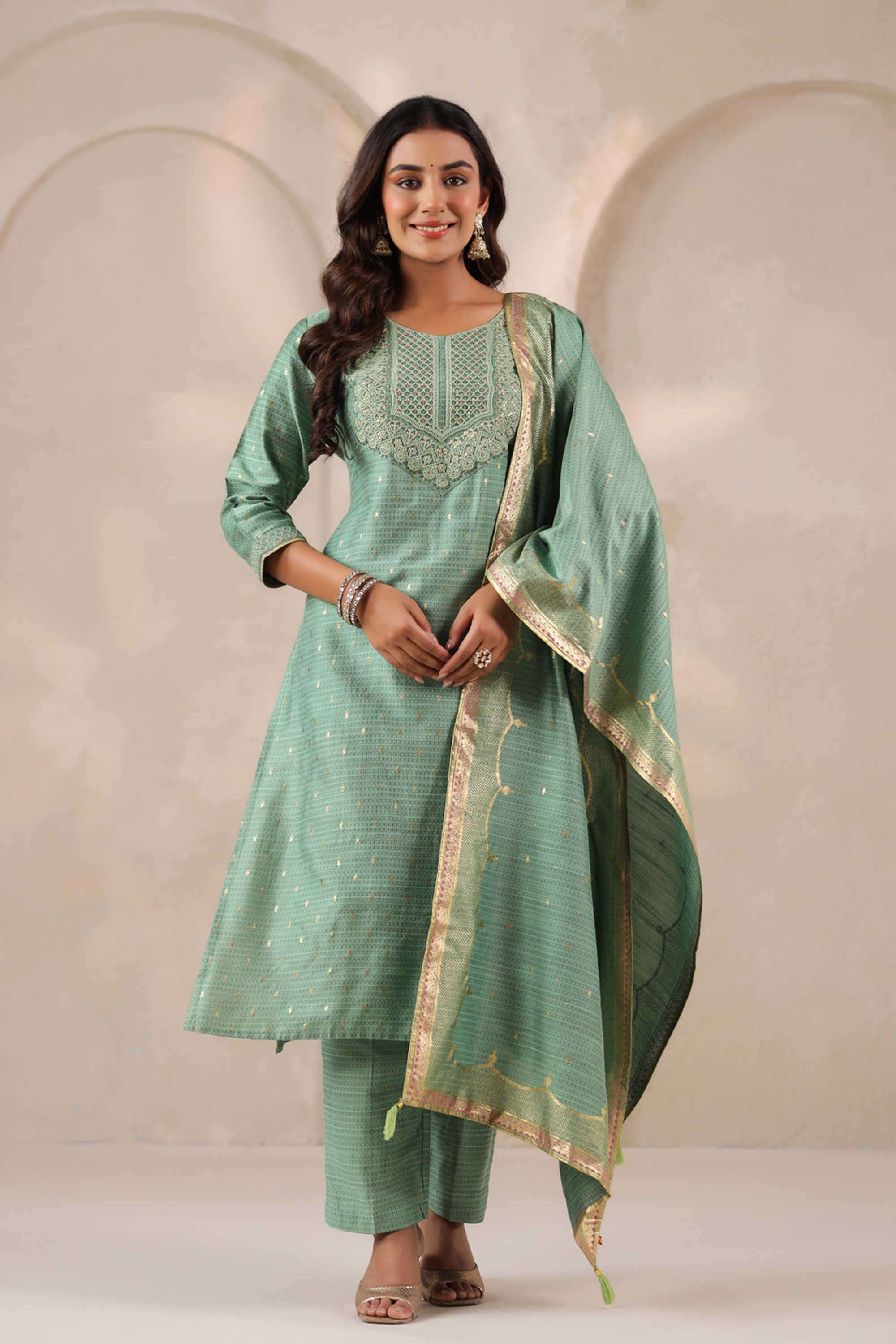 Printed-Viscose-Round-Neck-Women-s-Festive-Wear-Kurta