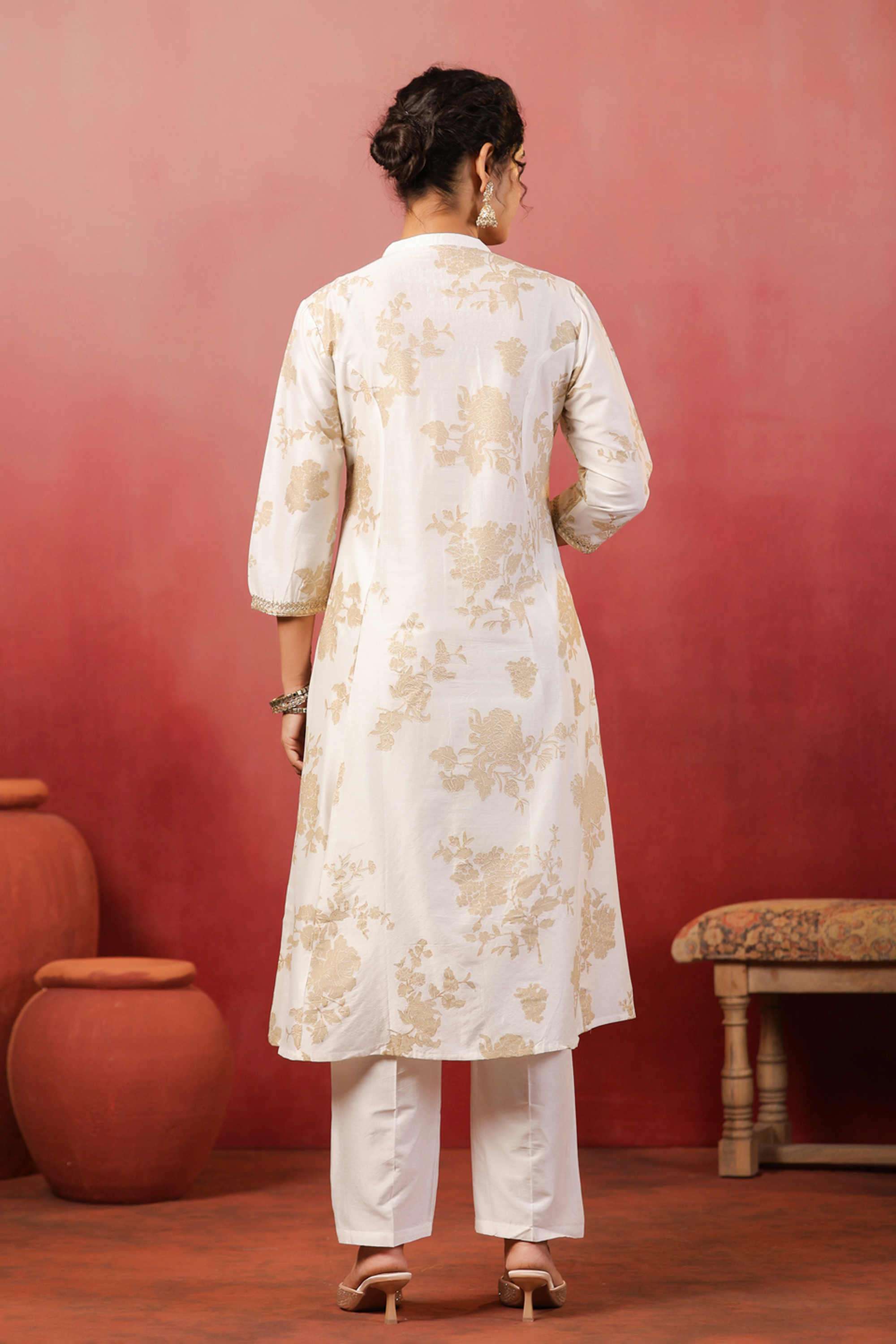 Printed-Silk-Collared-Women-s-Festive-Wear-Kurta-Set