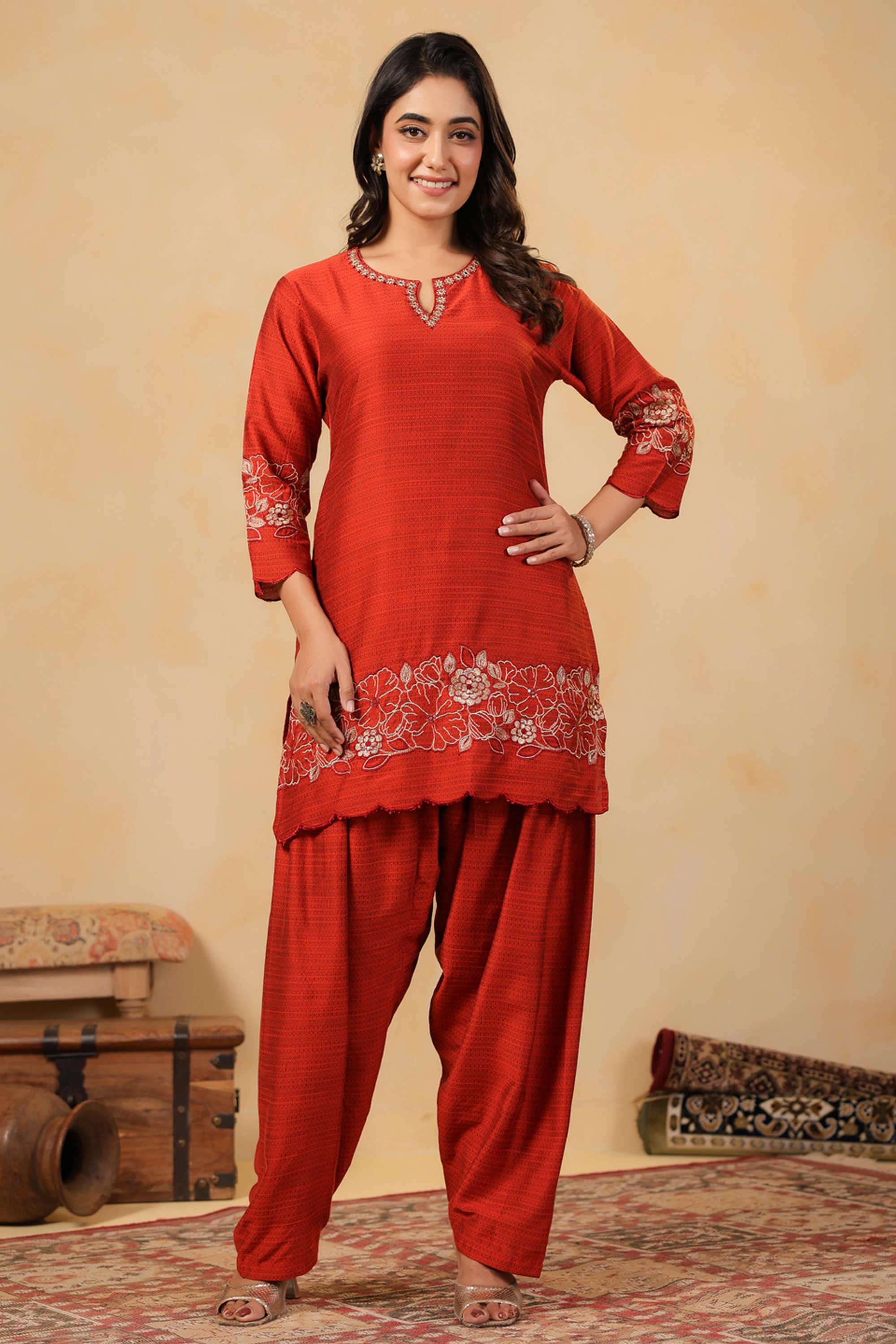 Solid-Viscose-Round-Neck-Women-s-Festive-Wear-Kurta-Set