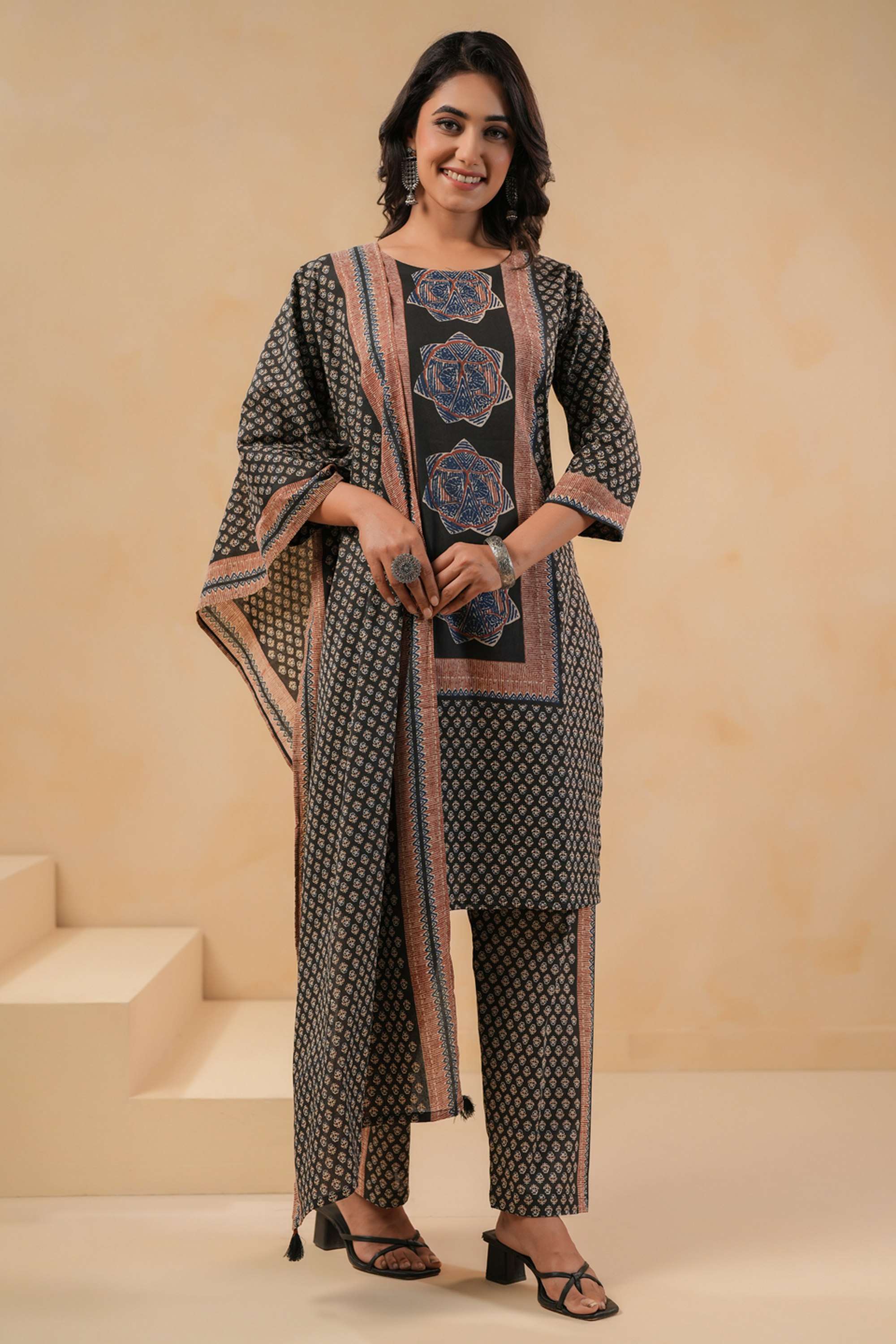 Printed-Cotton-Round-Neck-Women-s-Kurta-Set-With-Dupatta