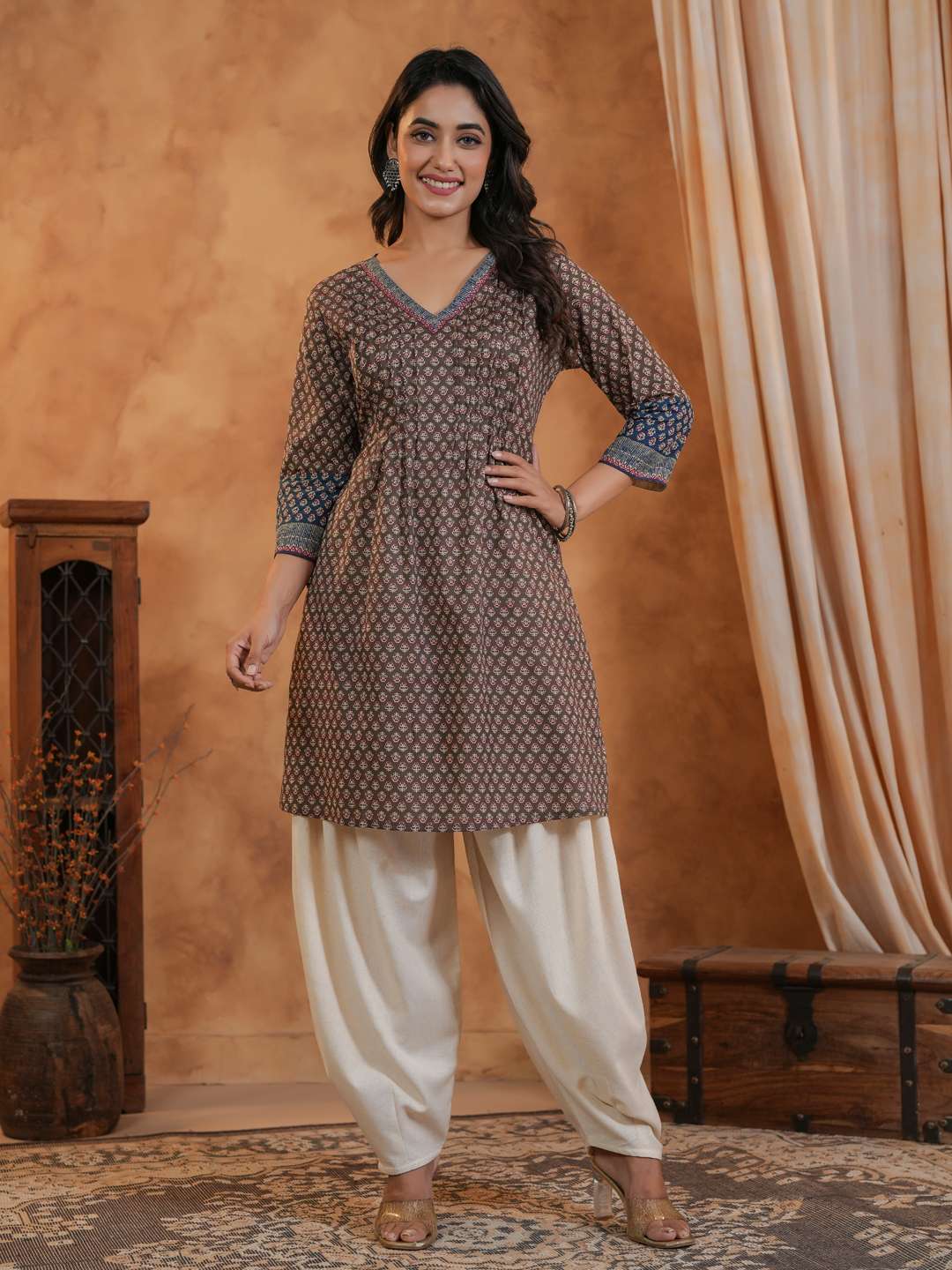 Printed-Cotton-V-Neck-Women-Casual-Wear-Kurta