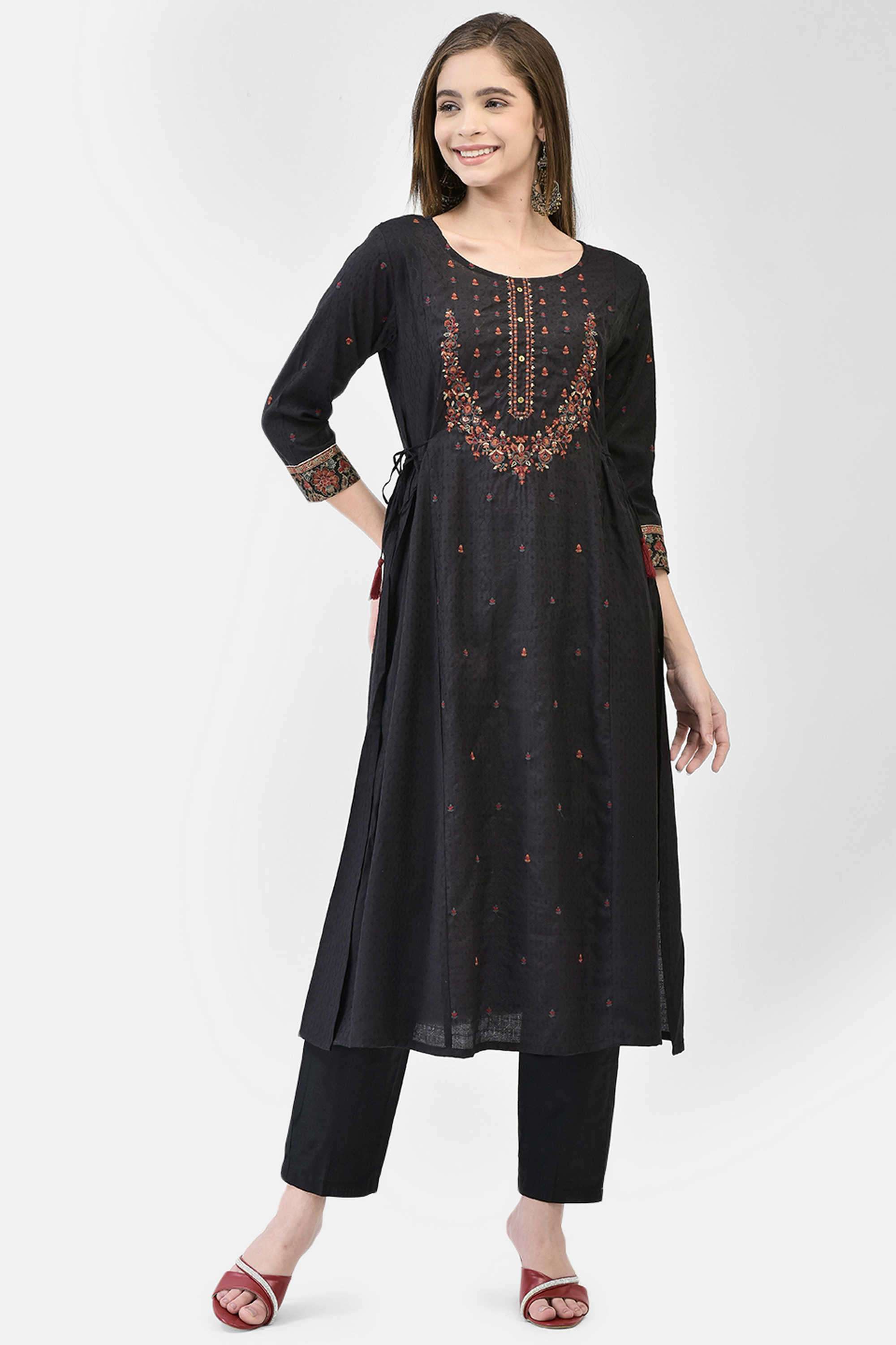 Printed-Viscose-Round-Neck-Women-s-Festive-Wear-Kurta