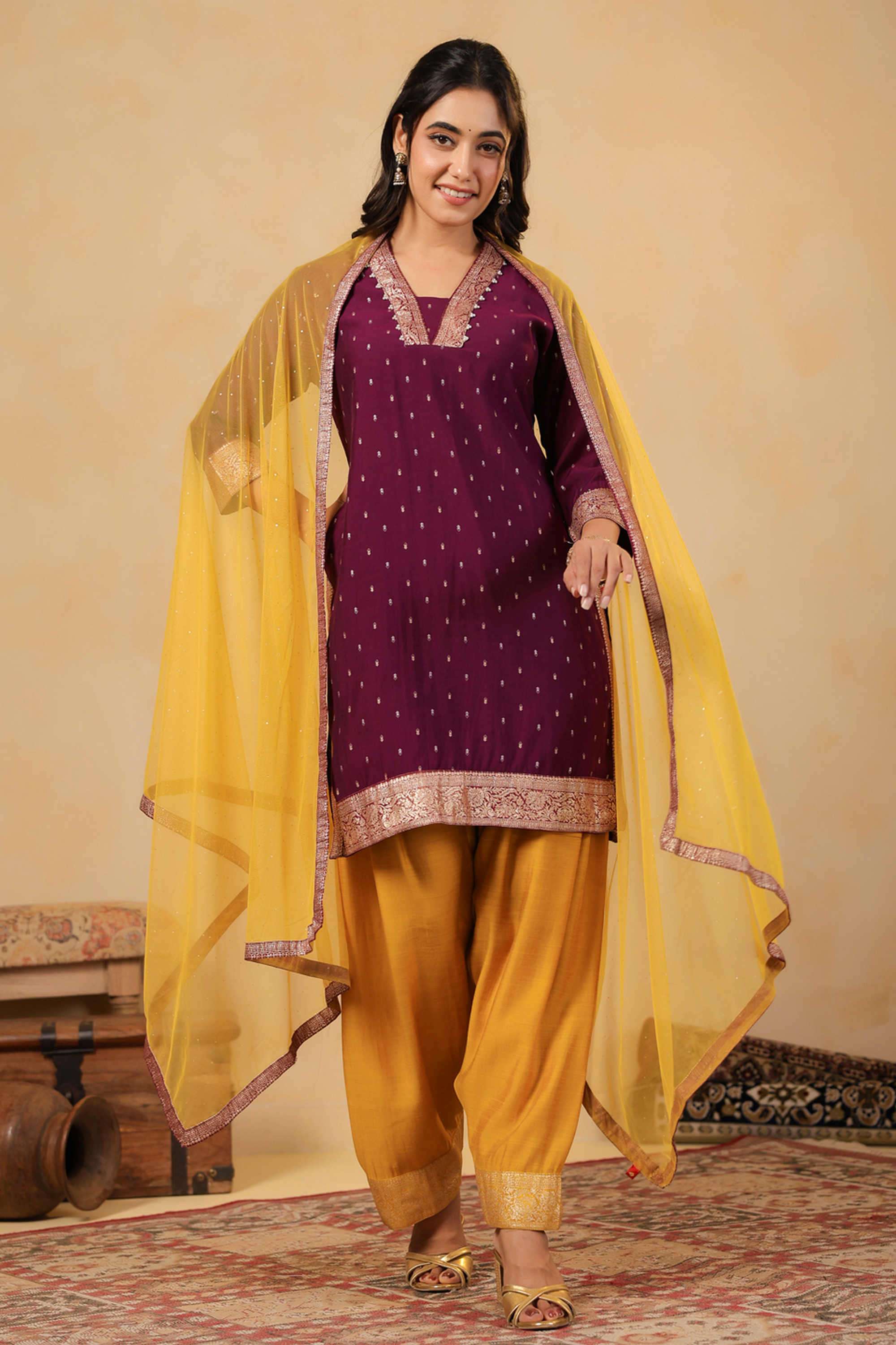 Printed-Viscose-V-Neck-Women-s-Festive-Wear-Kurta-Set