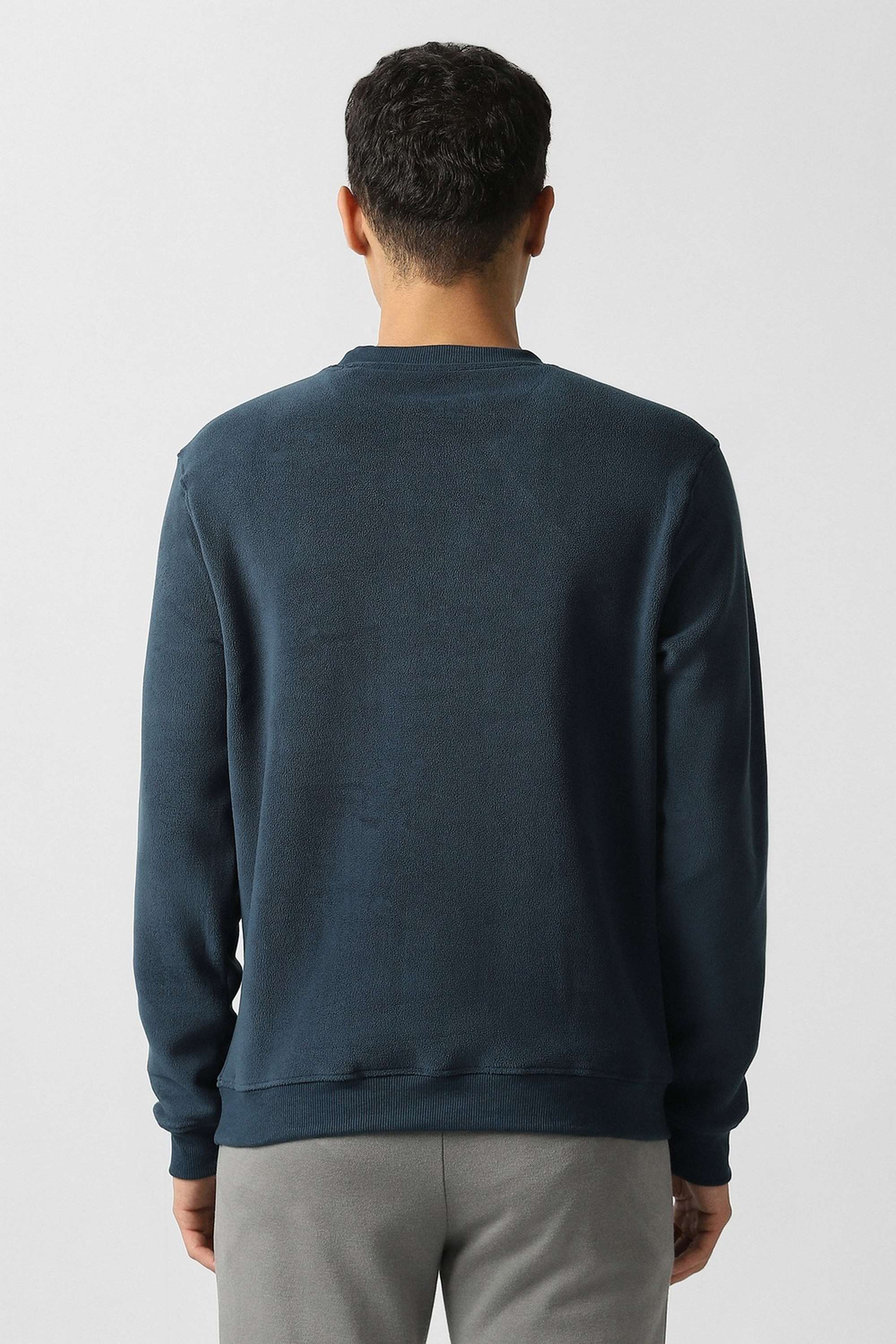 Textured-Polyester-Regular-Fit-Men-Sweatshirt