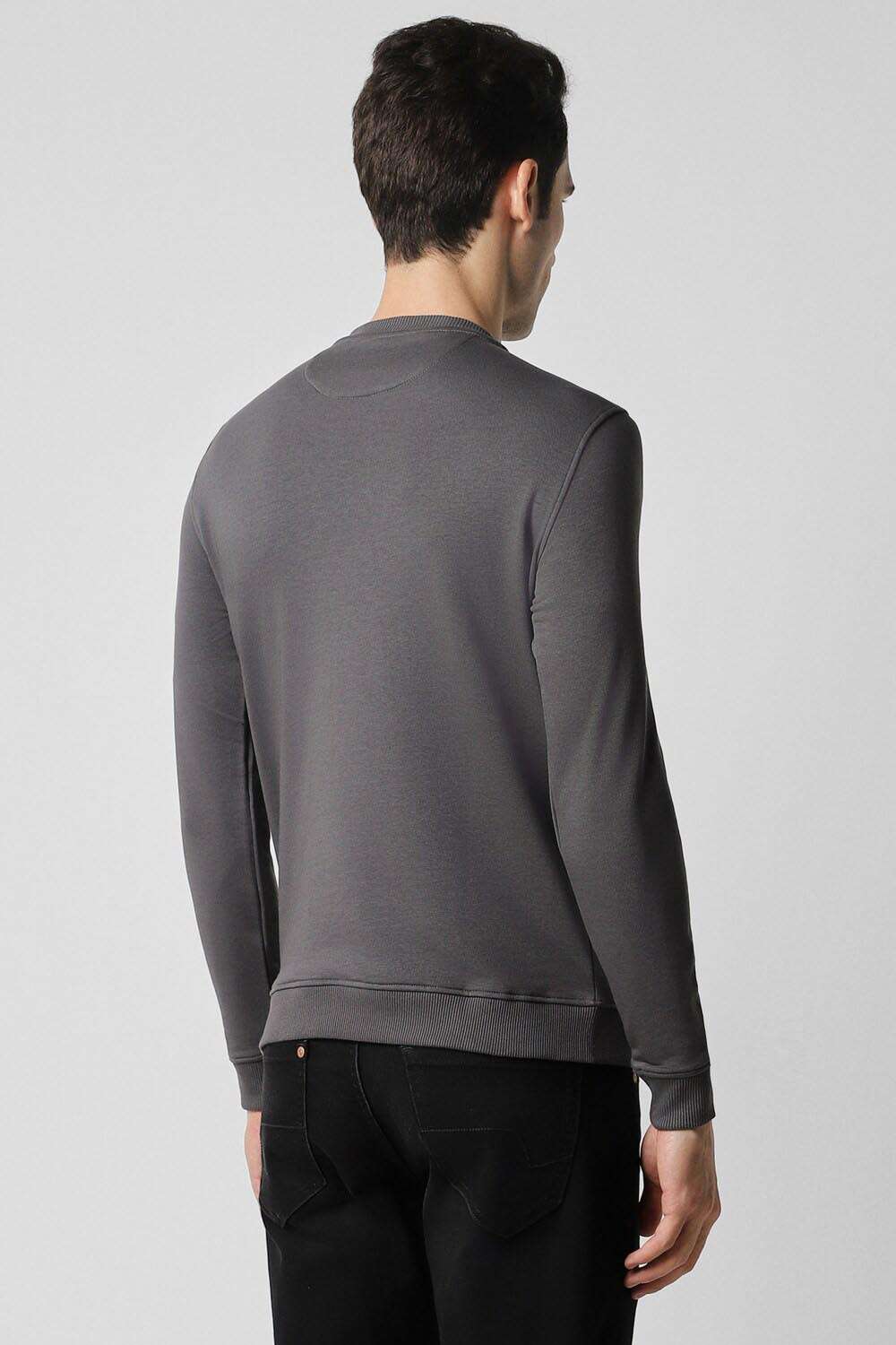 Solid-Blended-Fabric-Slim-Fit-Men-s-Sweatshirt