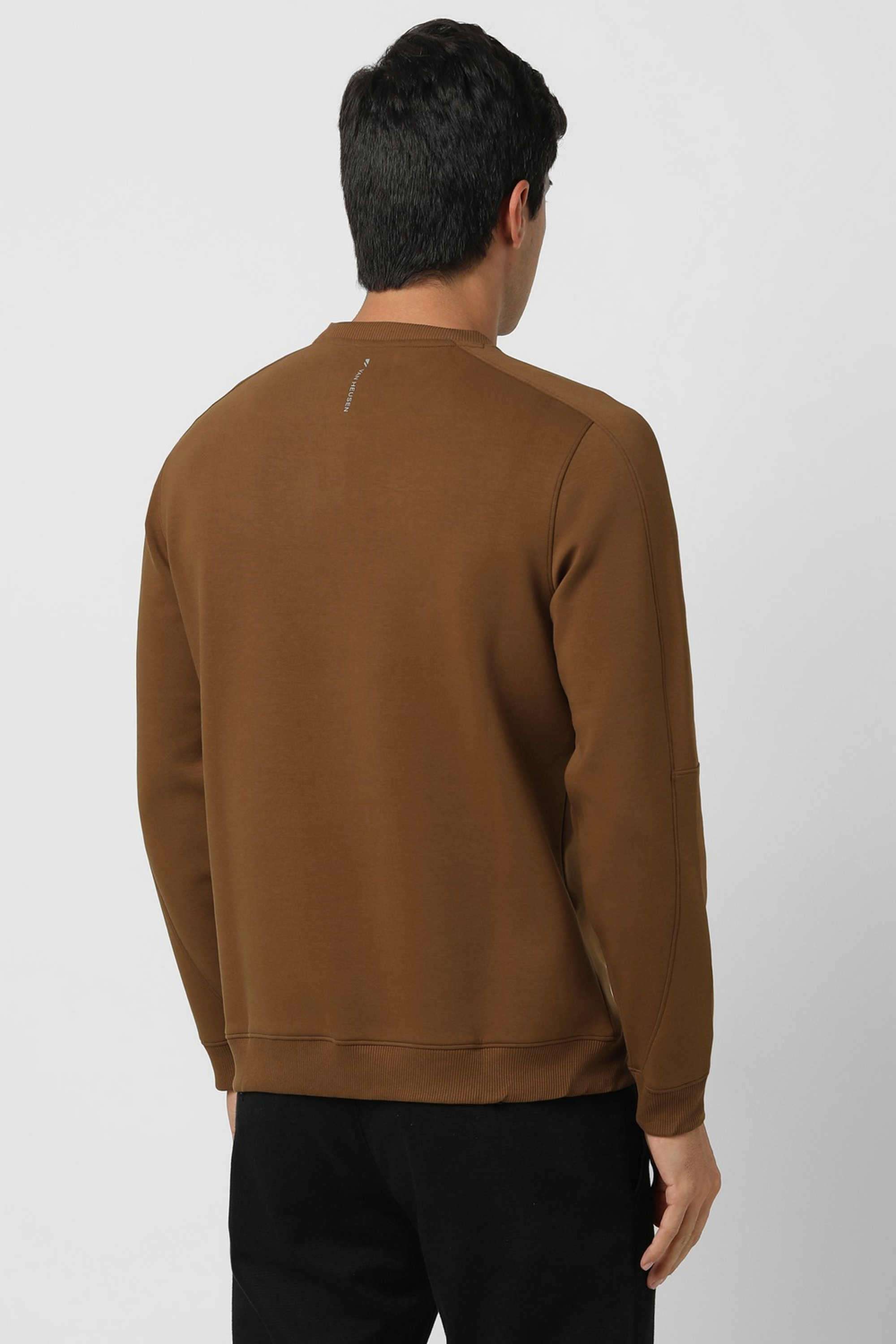Solid-Blended-Fabric-Regular-Fit-Men-s-Sweatshirt