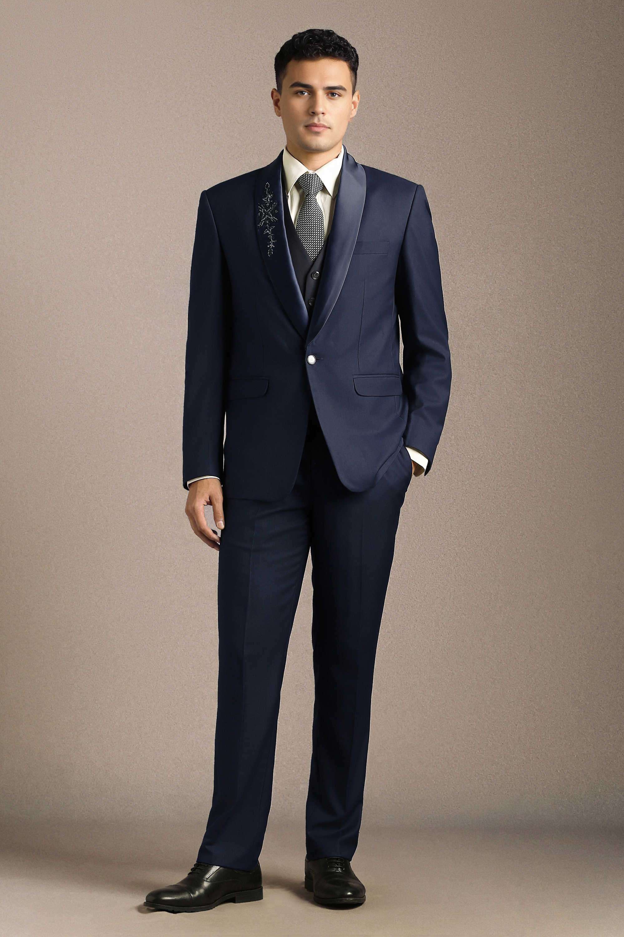 Solid-Blended-Fabric-Slim-Fit-Men-s-Suit