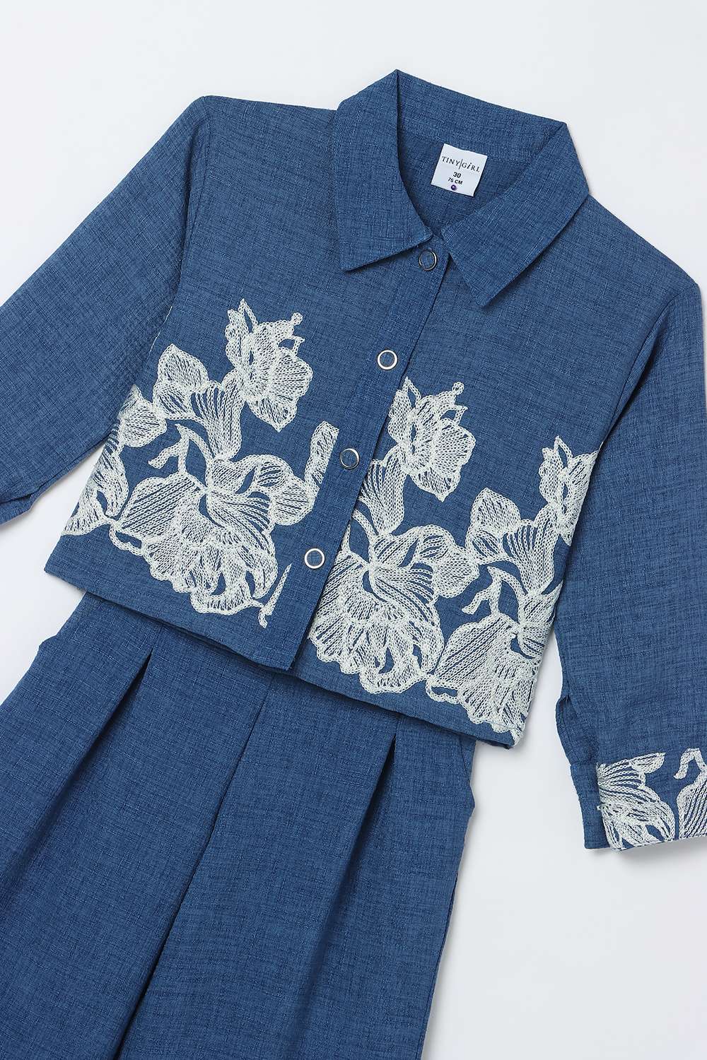 Embroidered-Polyester-Collared-Girl-s-Casual-Wear-Clothing-Set