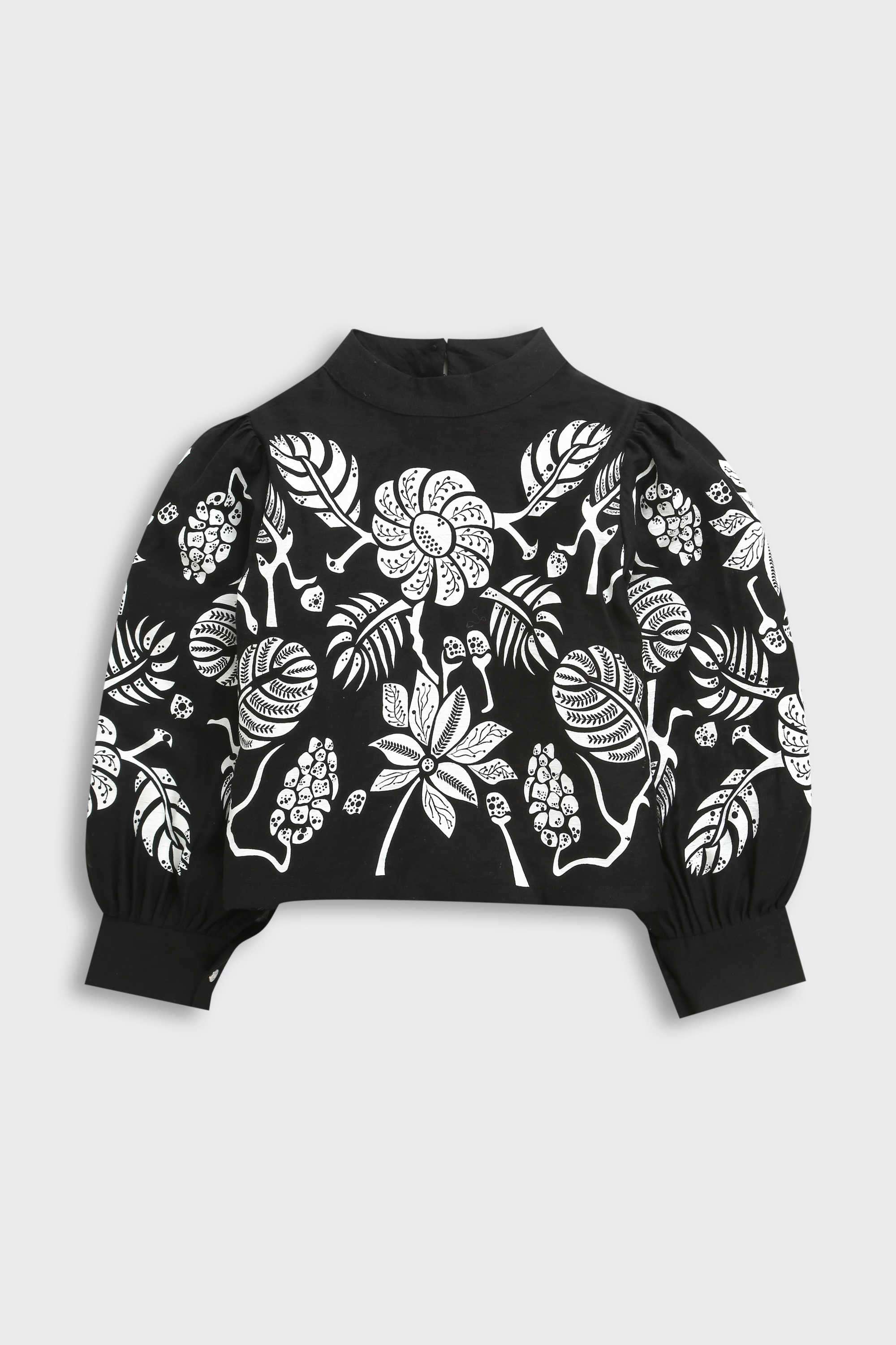 Solid-Polyester-Collared-Girl-s-Top