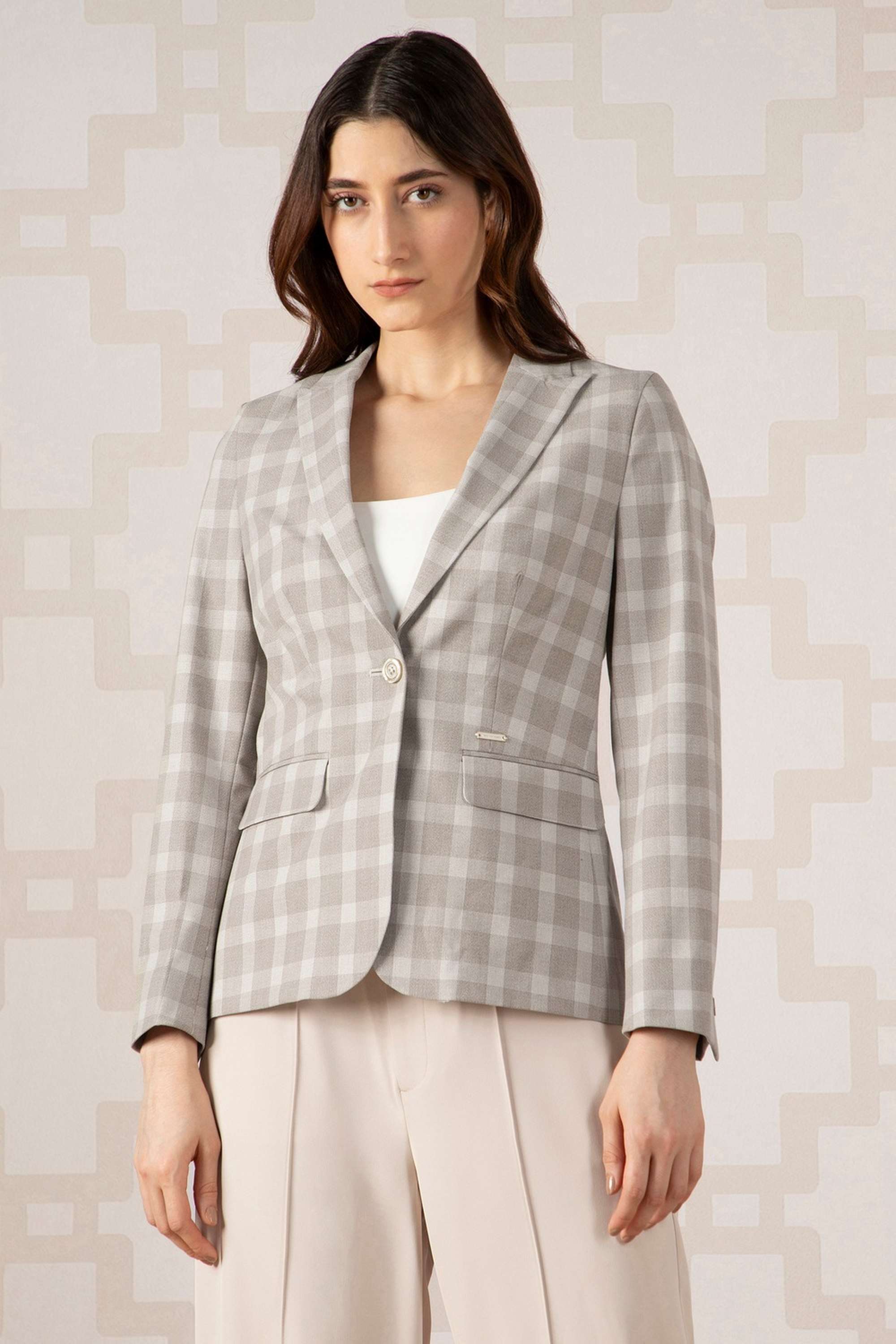 Checks-Polyester-Blend-Regular-Fit-Women-s-Formal-Wear-Blazer