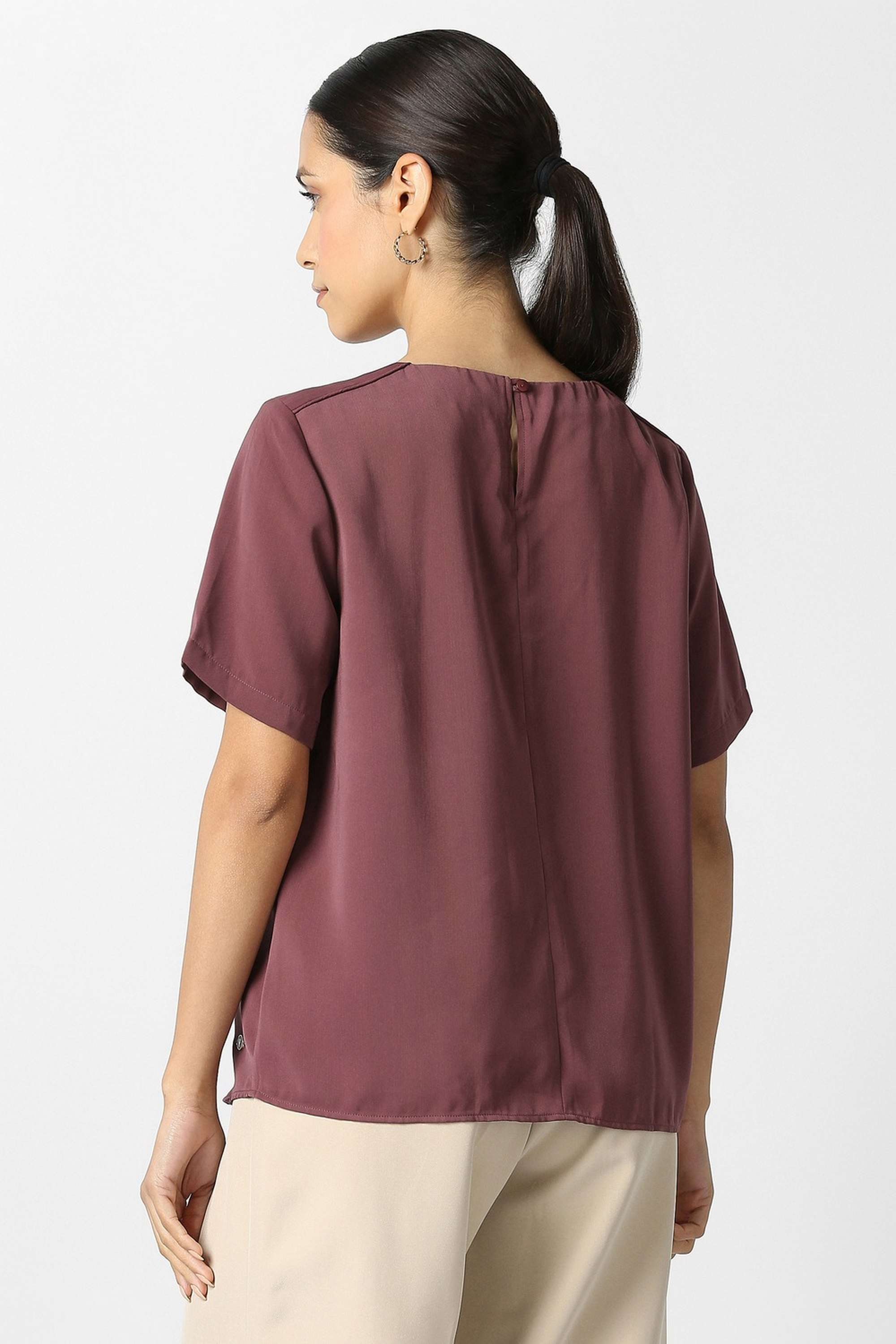 Solid-Blended-Fabric-Choker-Neck-Women-Top