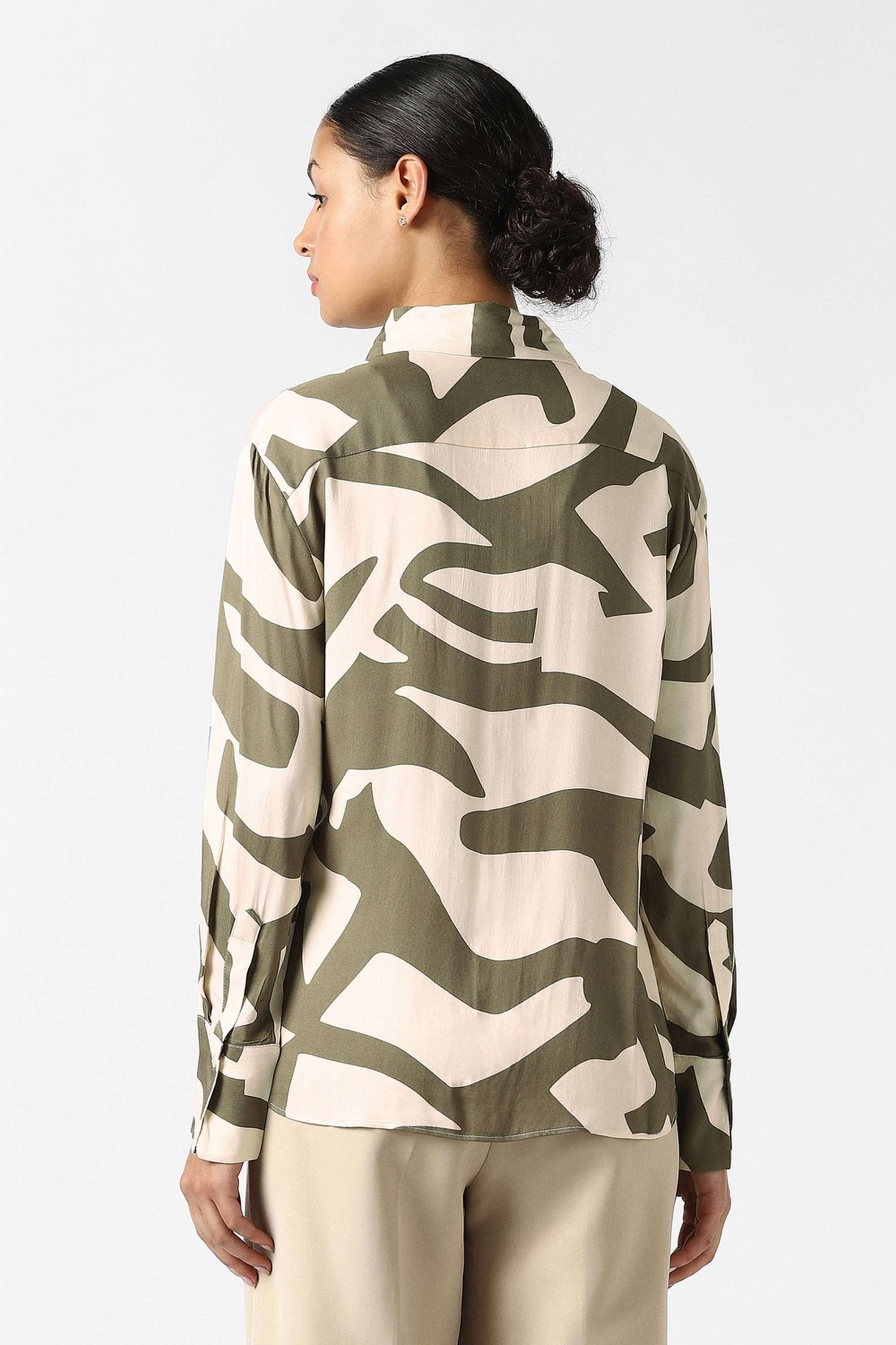 Animal-Print-Collared-Blended-Fabric-Women-Casual-Wear-Shirt