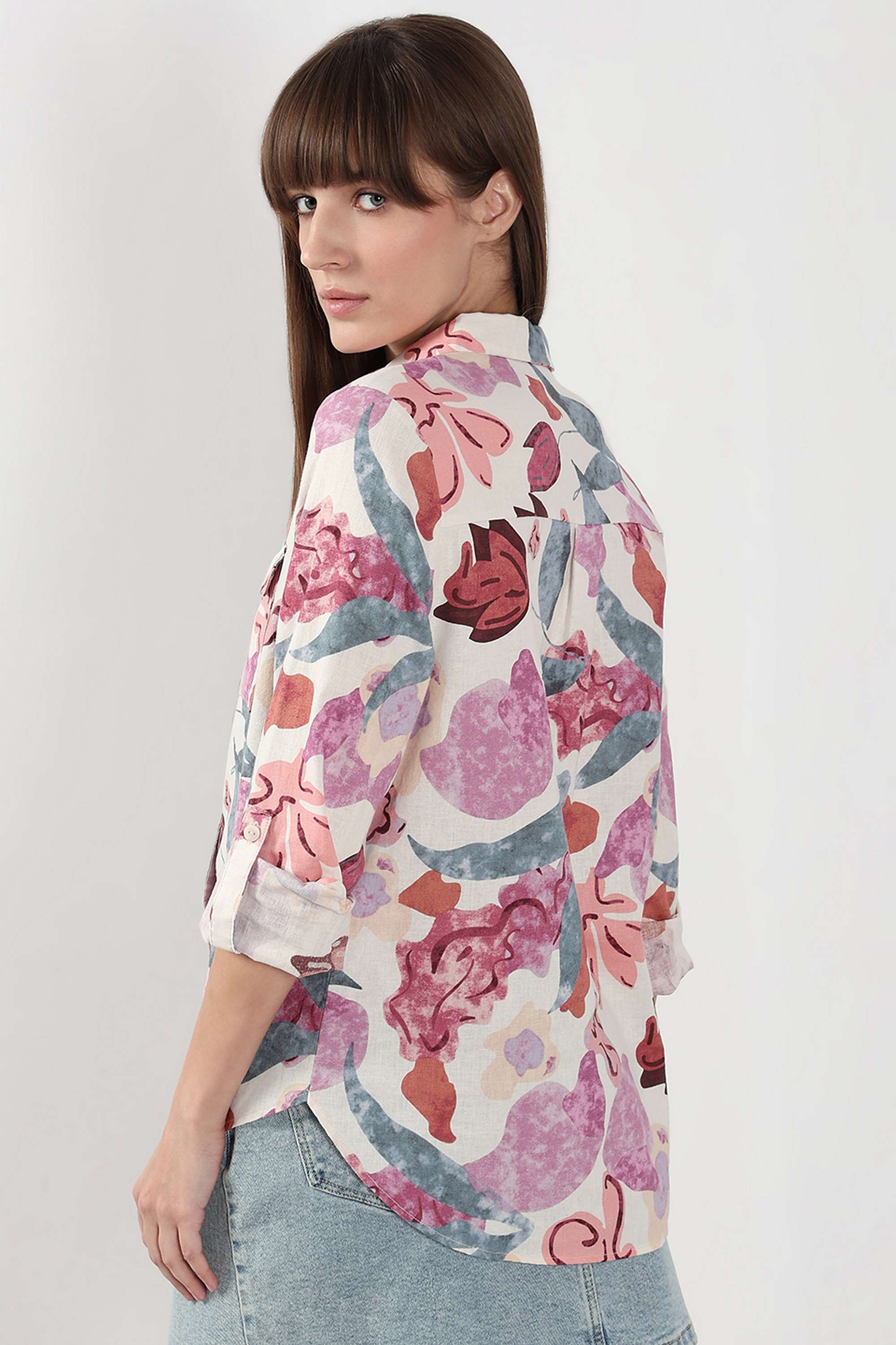 OMMO IRREGULAR PATTERN V NECK OP 38 Our approach towards