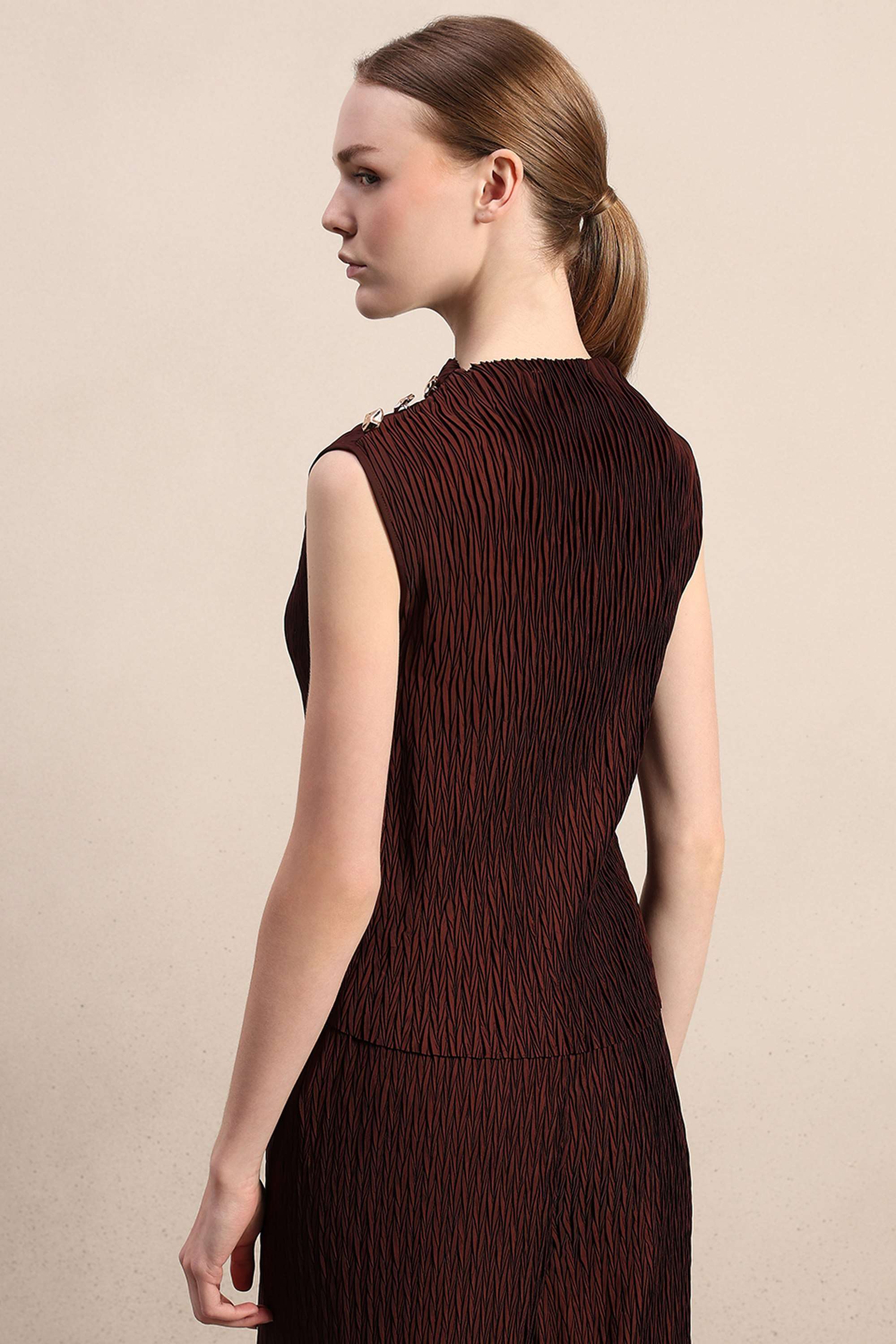 Solid-Polyester-Turtle-Neck-Women-s-Top