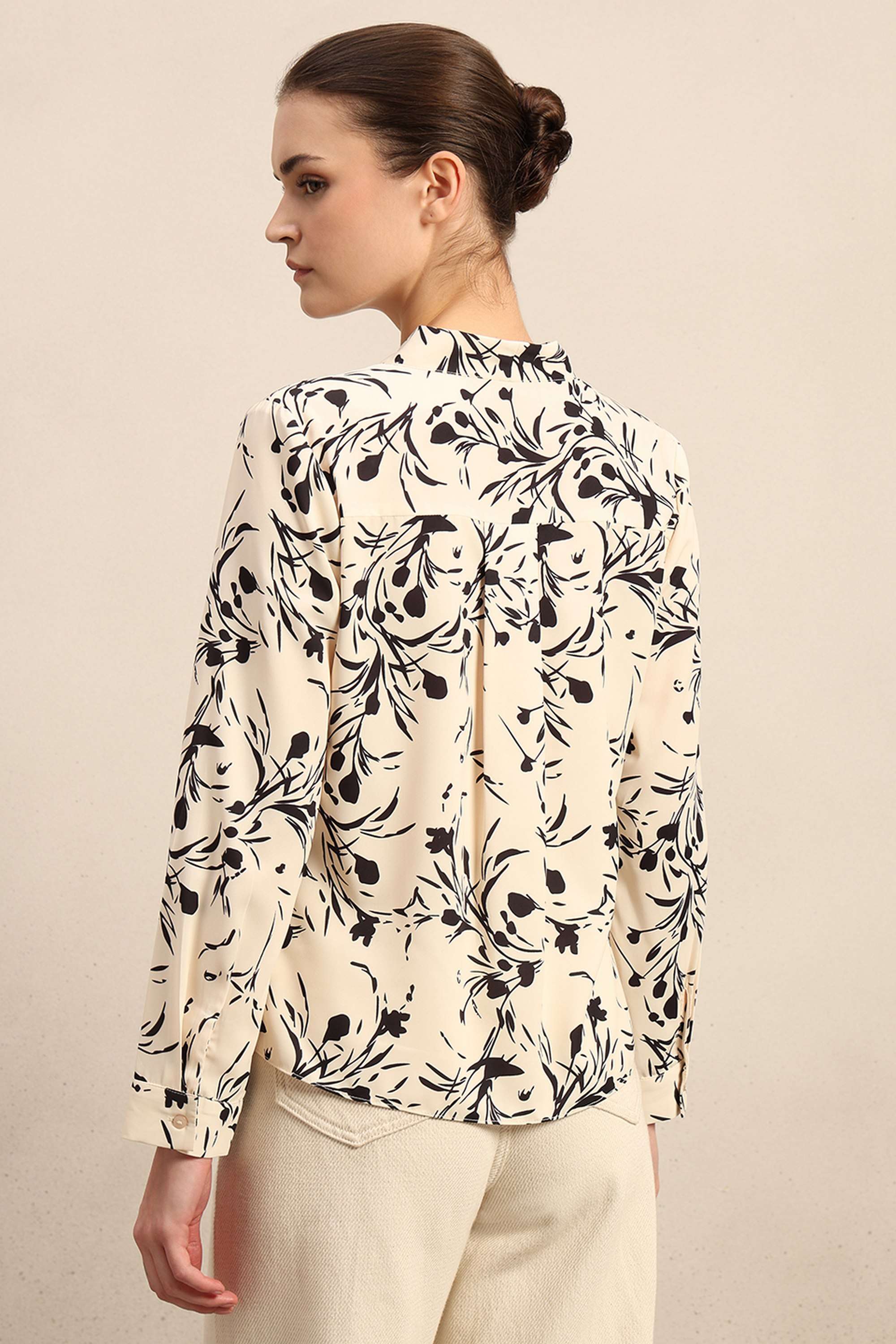Printed-Polyester-V-Neck-Women-s-Top
